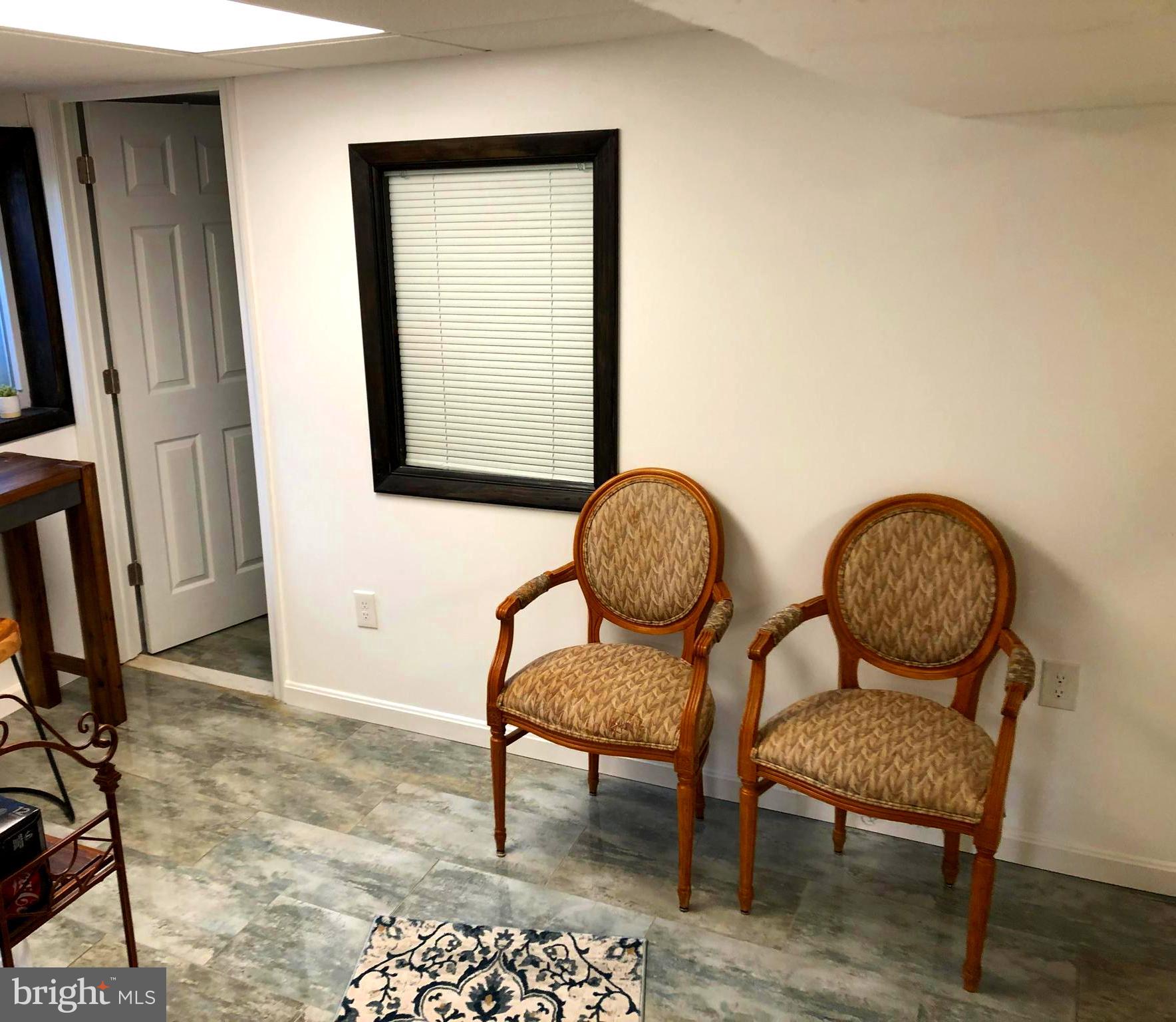 FALLS CHURCH - Residential Lease