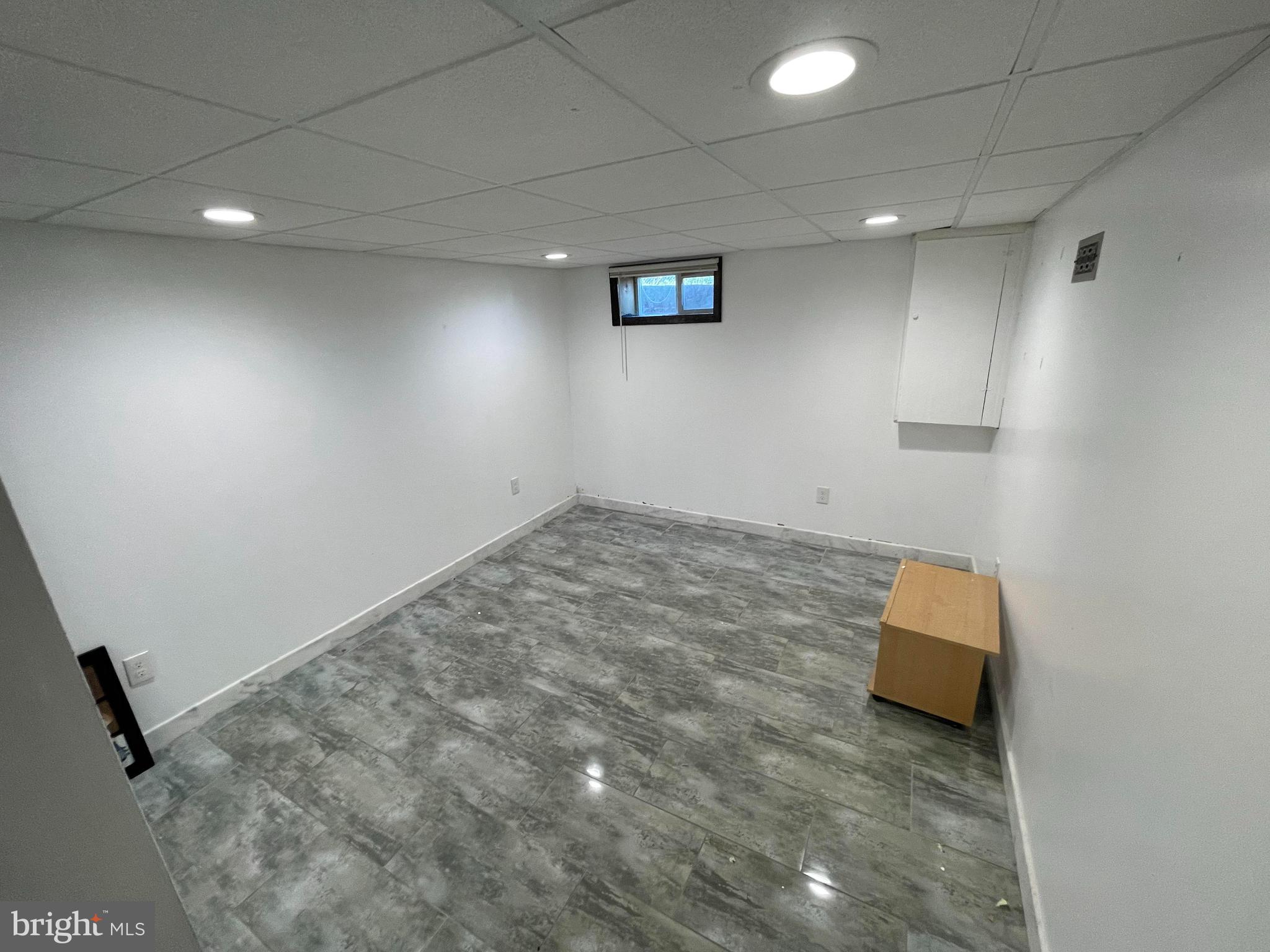 FALLS CHURCH - Residential Lease