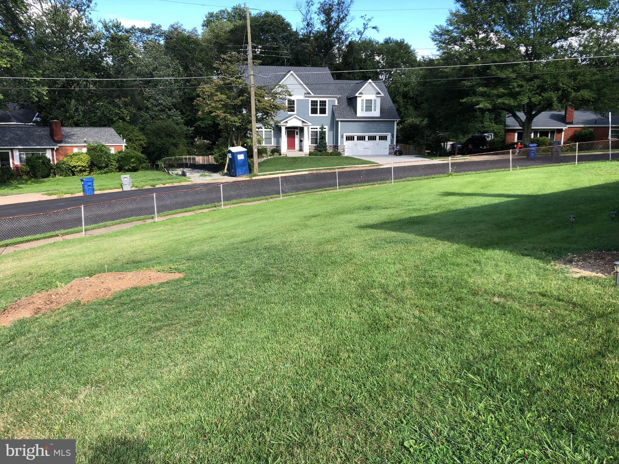 FALLS CHURCH - Residential Lease