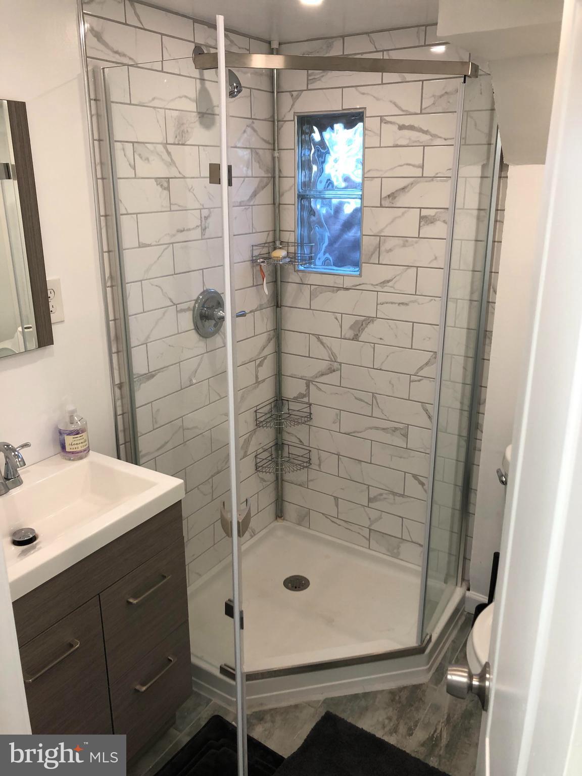 FALLS CHURCH - Residential Lease