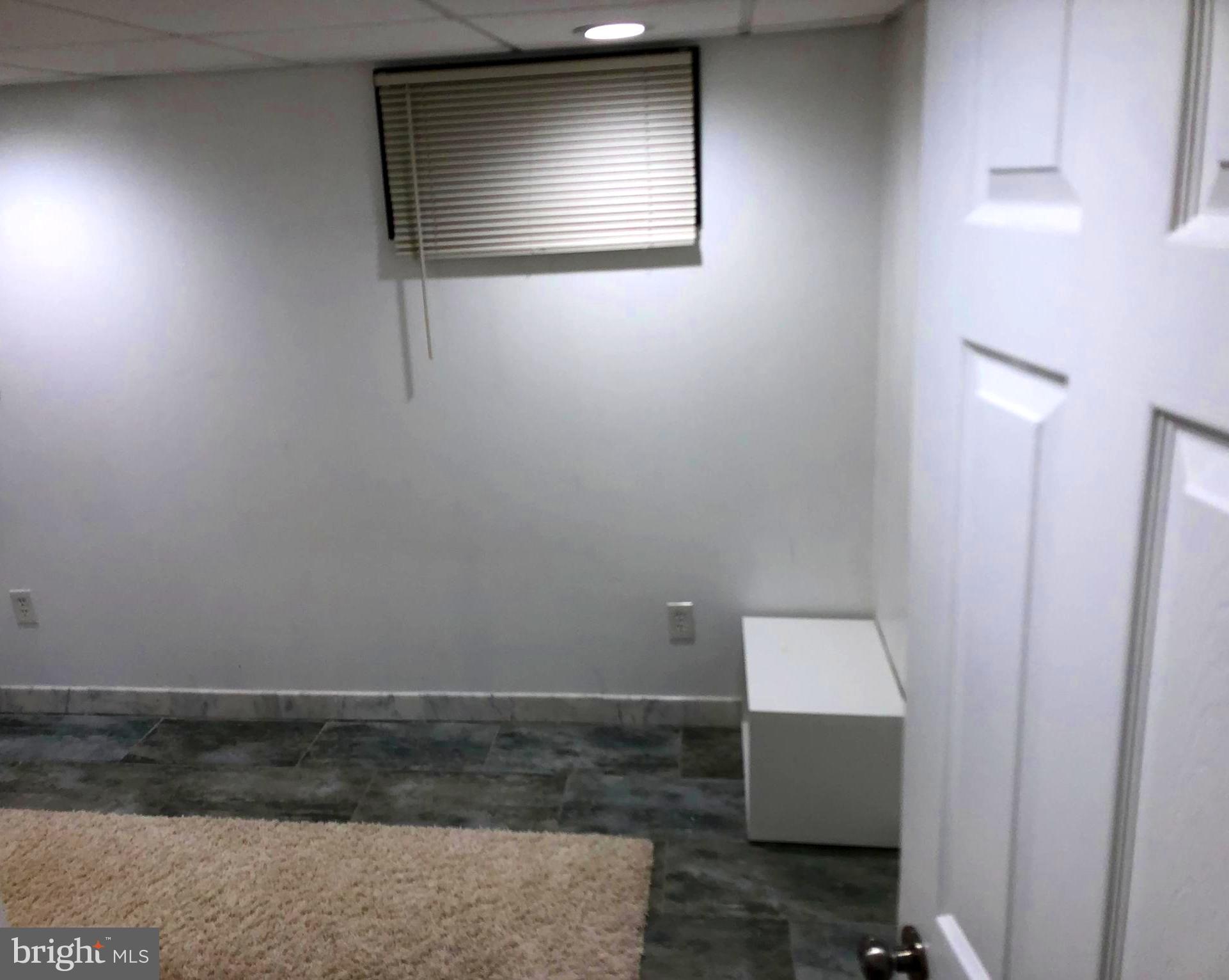 FALLS CHURCH - Residential Lease