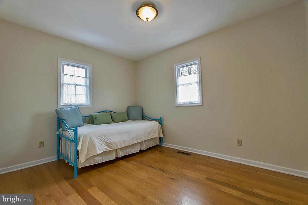 PIN OAK - Residential