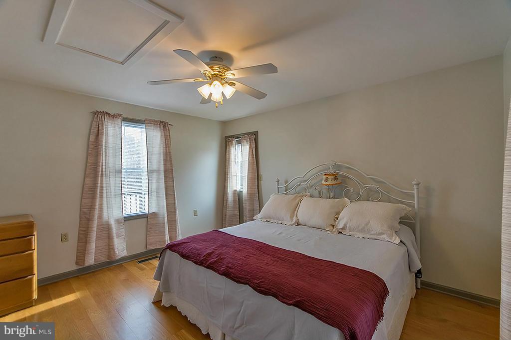 PIN OAK - Residential