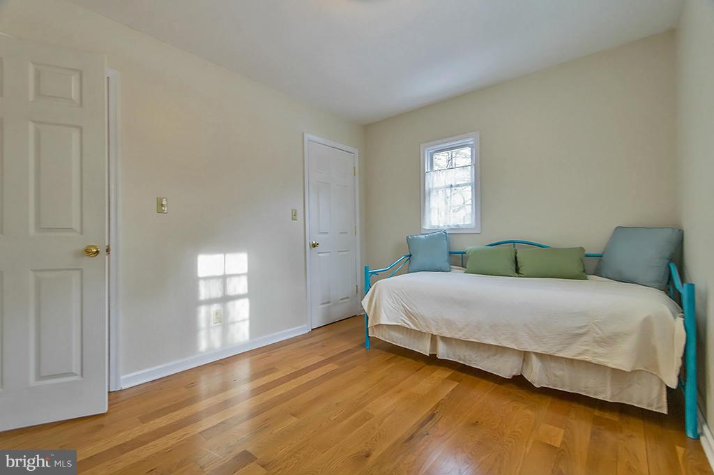 PIN OAK - Residential