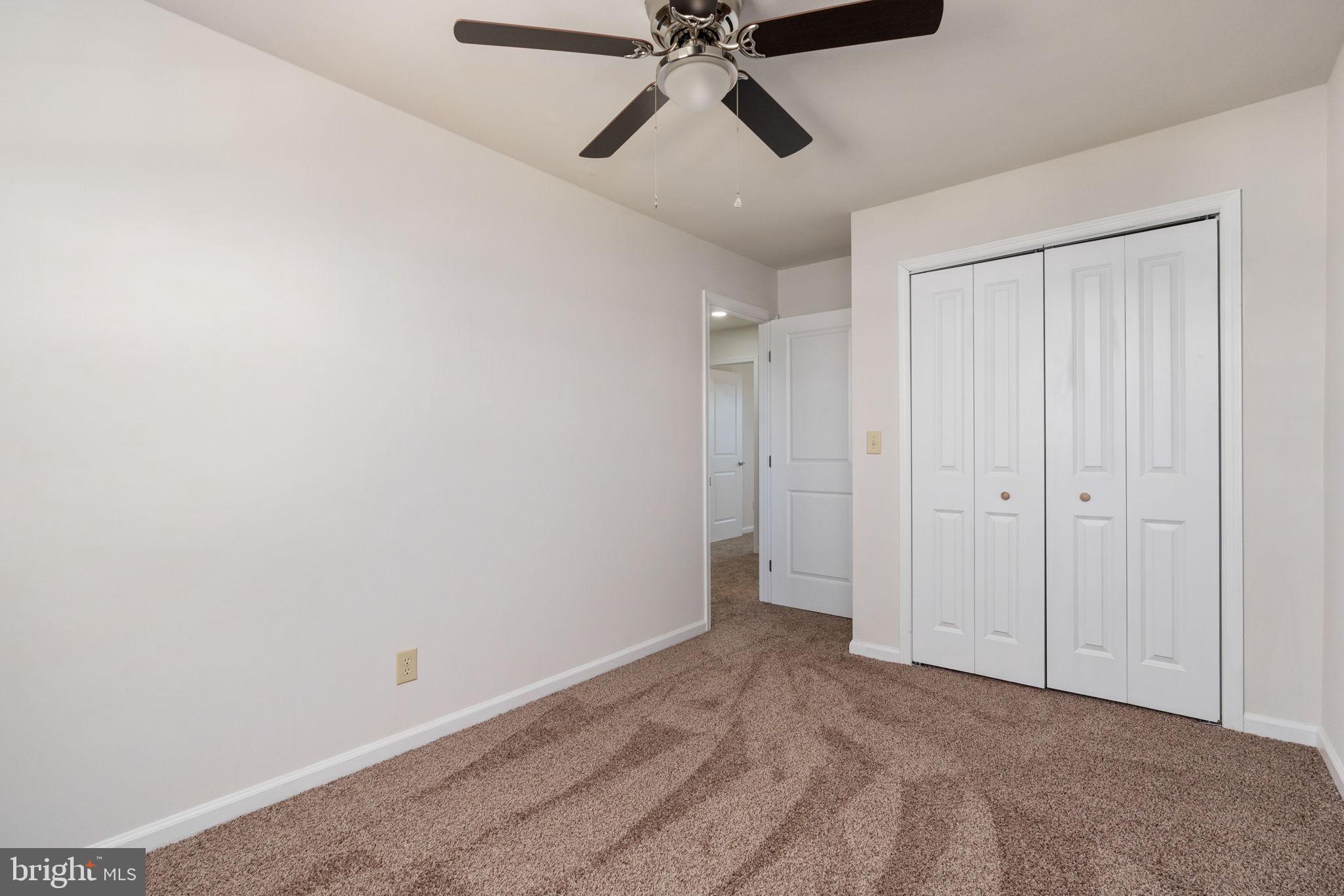 TOWN & COUNTRY TOWNHOUSES - Residential