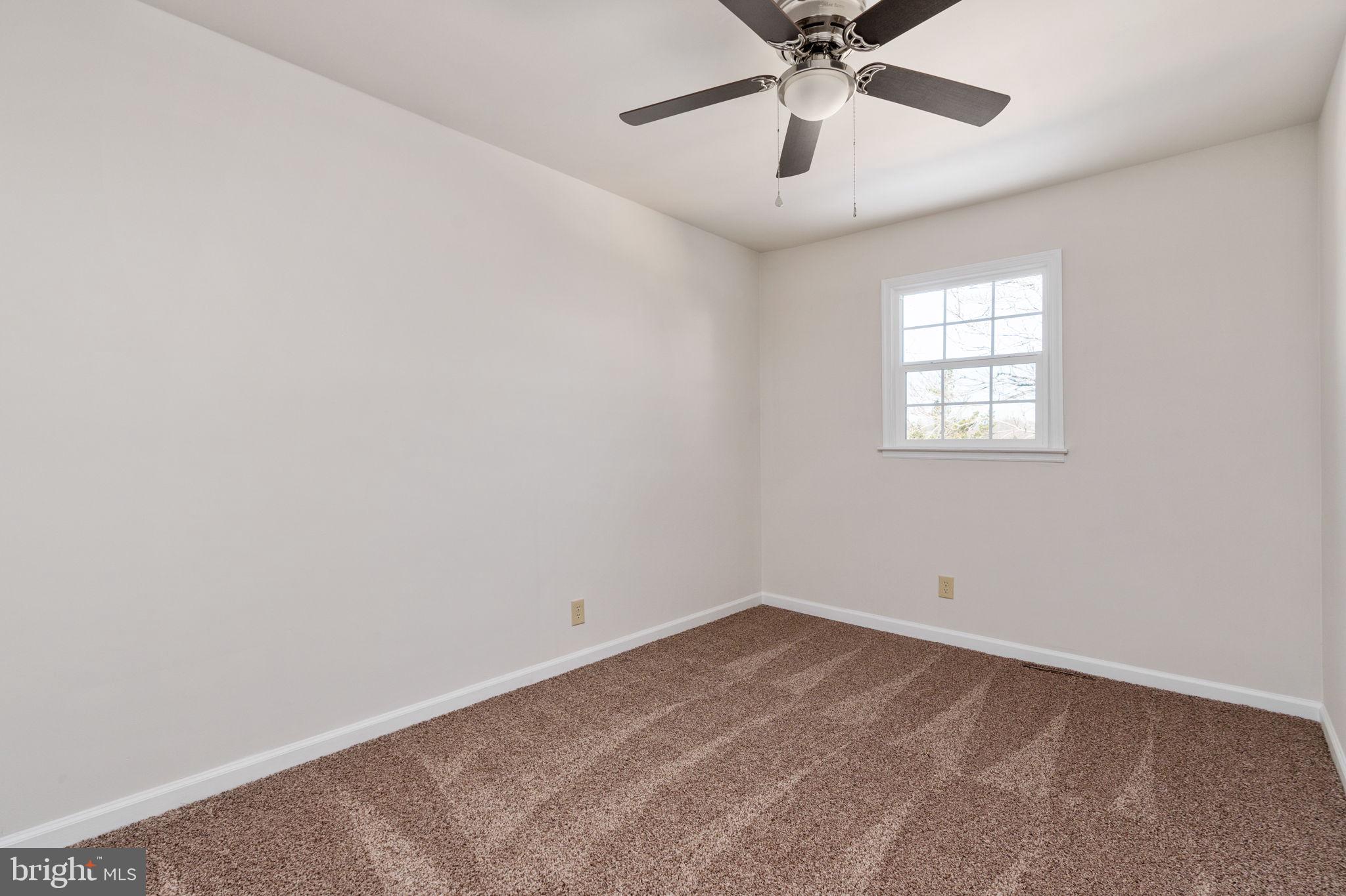 TOWN & COUNTRY TOWNHOUSES - Residential