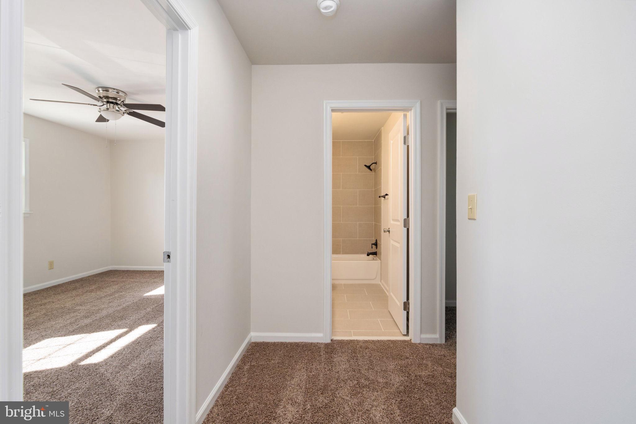 TOWN & COUNTRY TOWNHOUSES - Residential