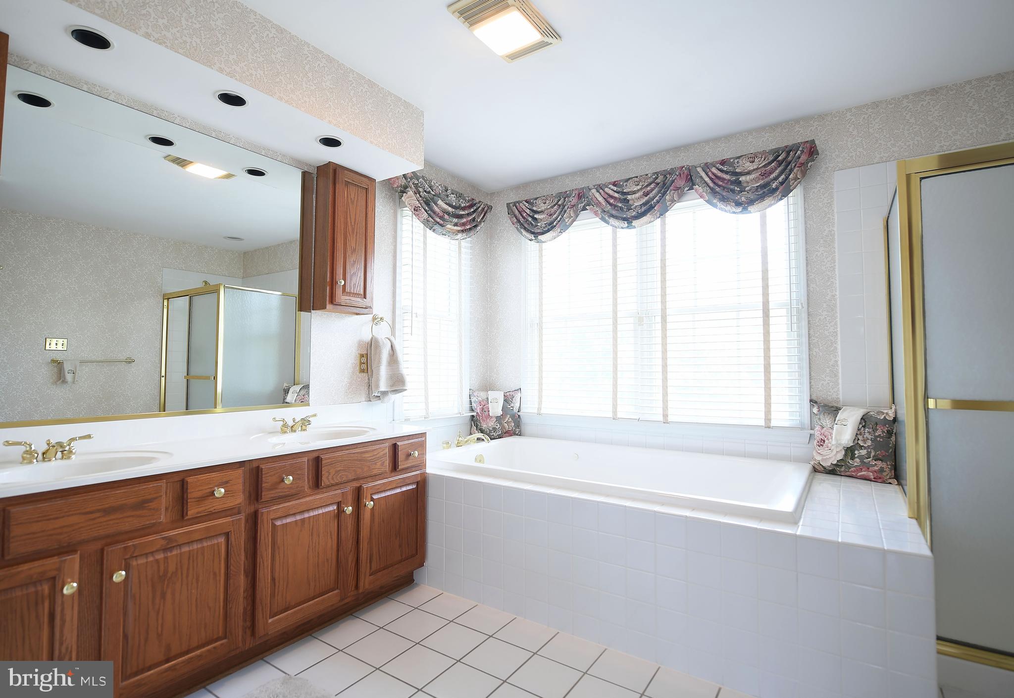 BURGUNDY FARMS - Residential