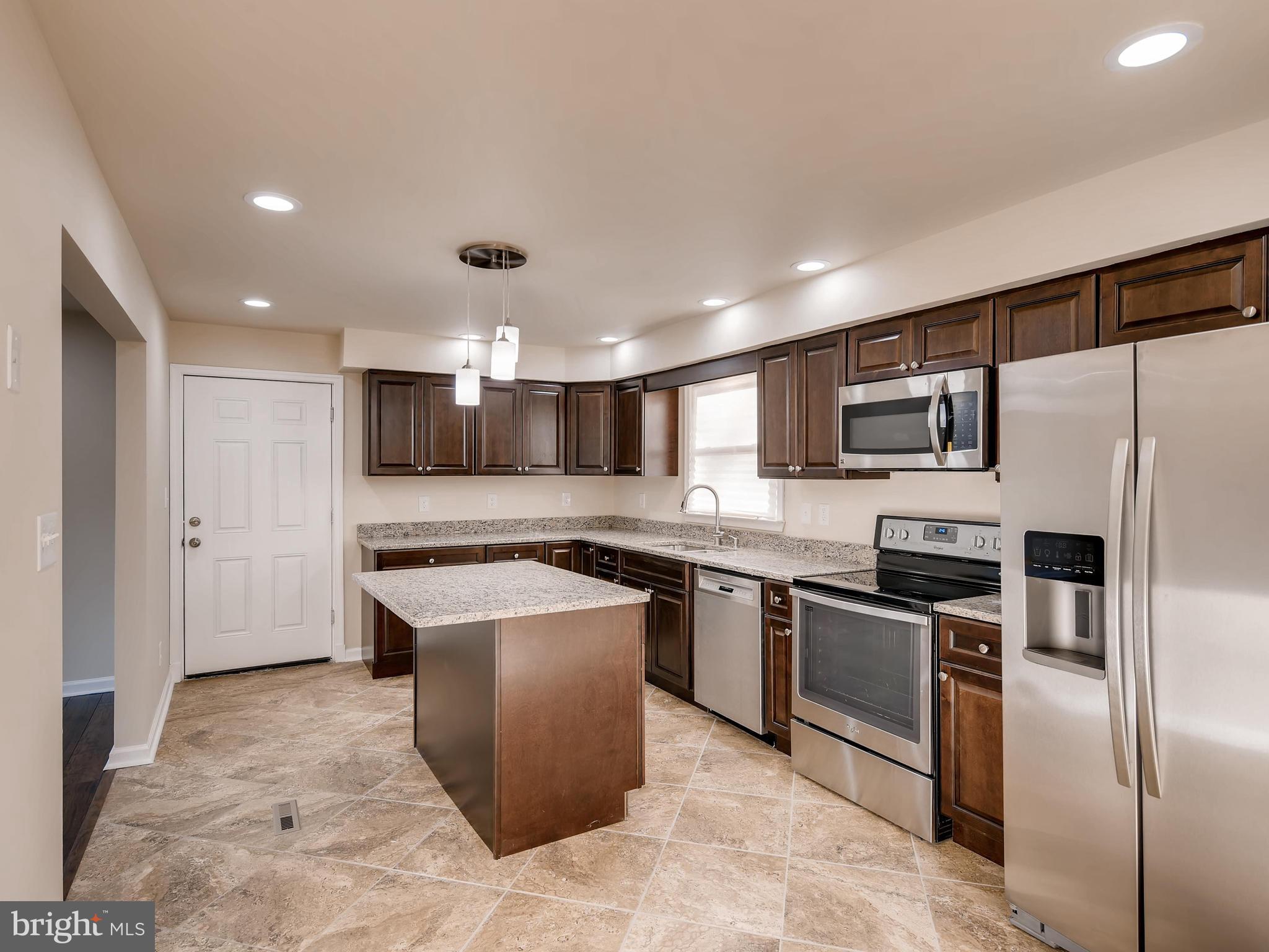 REEDMORE HEIGHTS - Residential