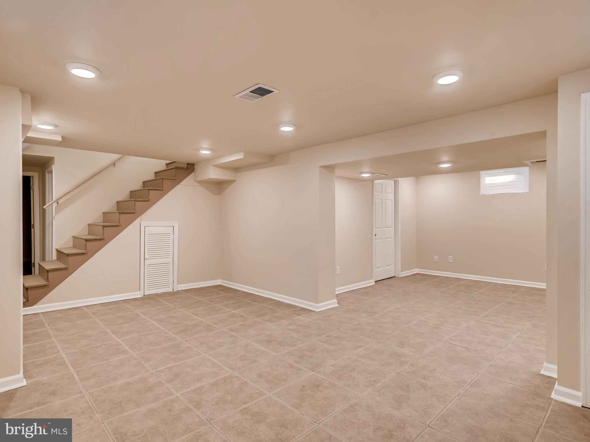 REEDMORE HEIGHTS - Residential