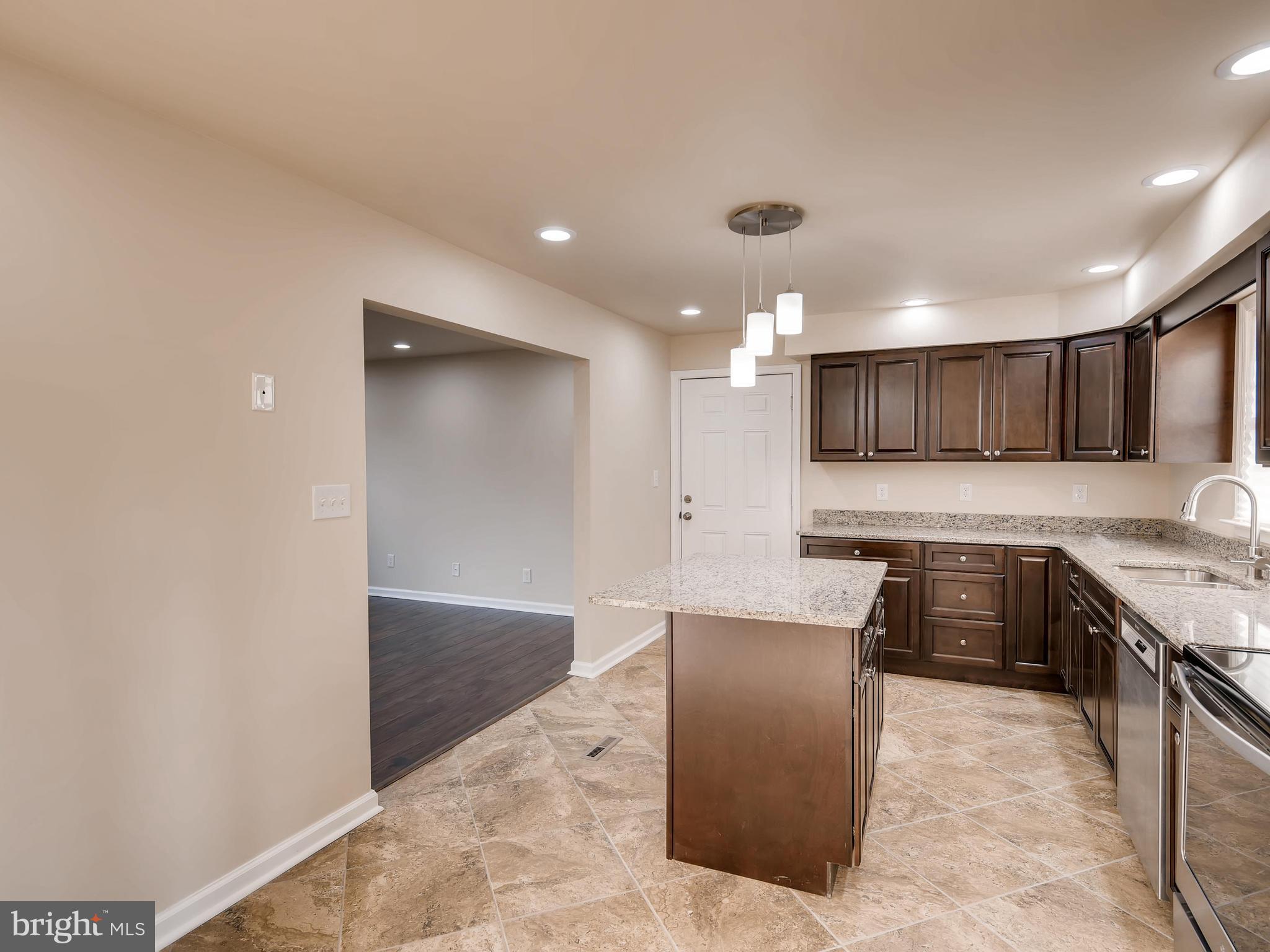 REEDMORE HEIGHTS - Residential