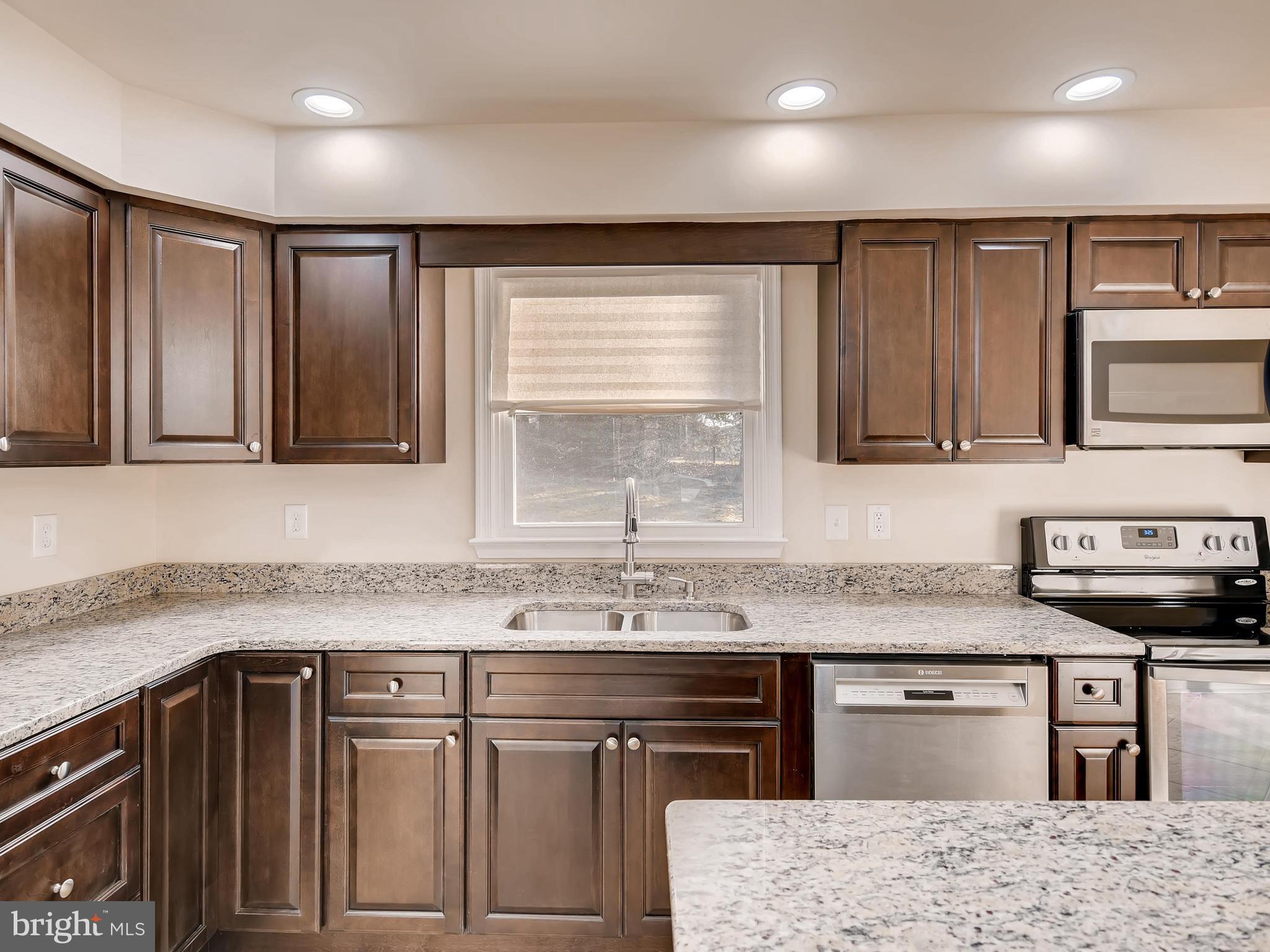 REEDMORE HEIGHTS - Residential