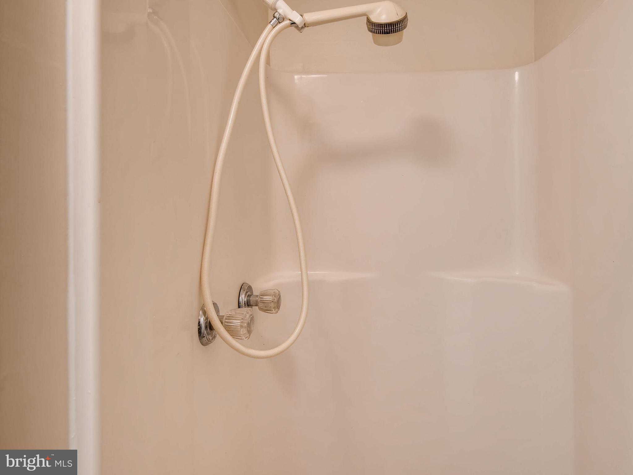 REEDMORE HEIGHTS - Residential