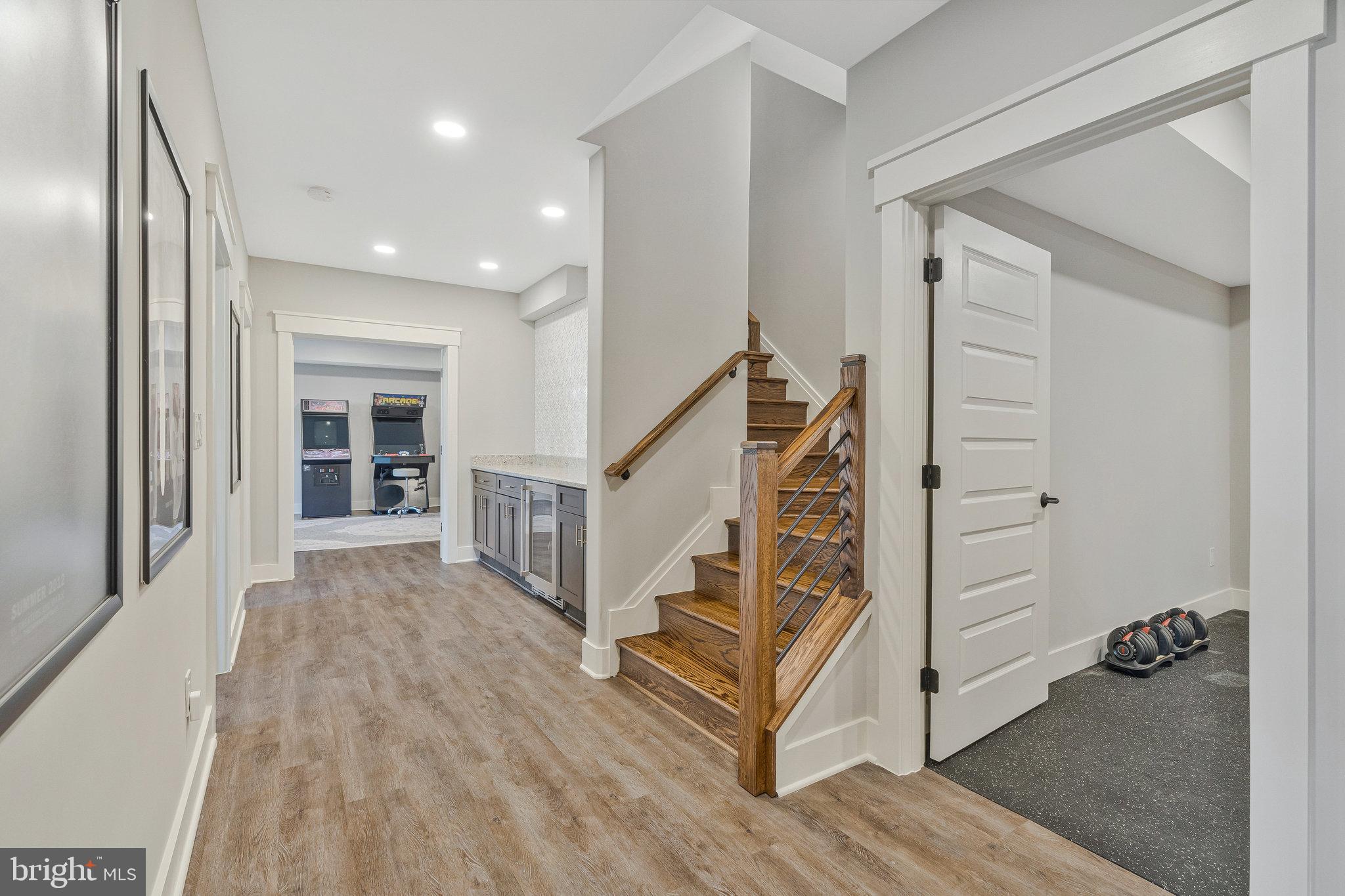 VIENNA WOODS - Residential