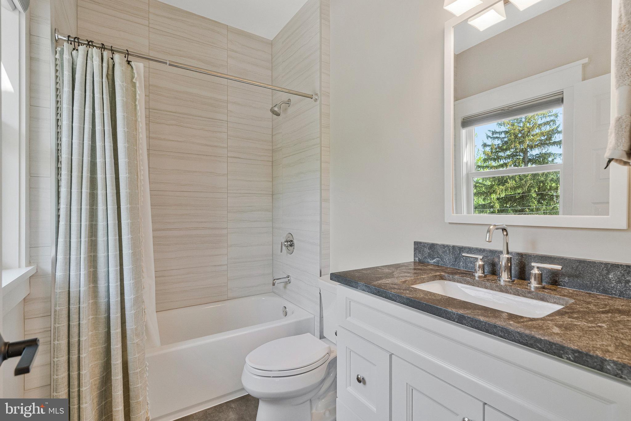 VIENNA WOODS - Residential