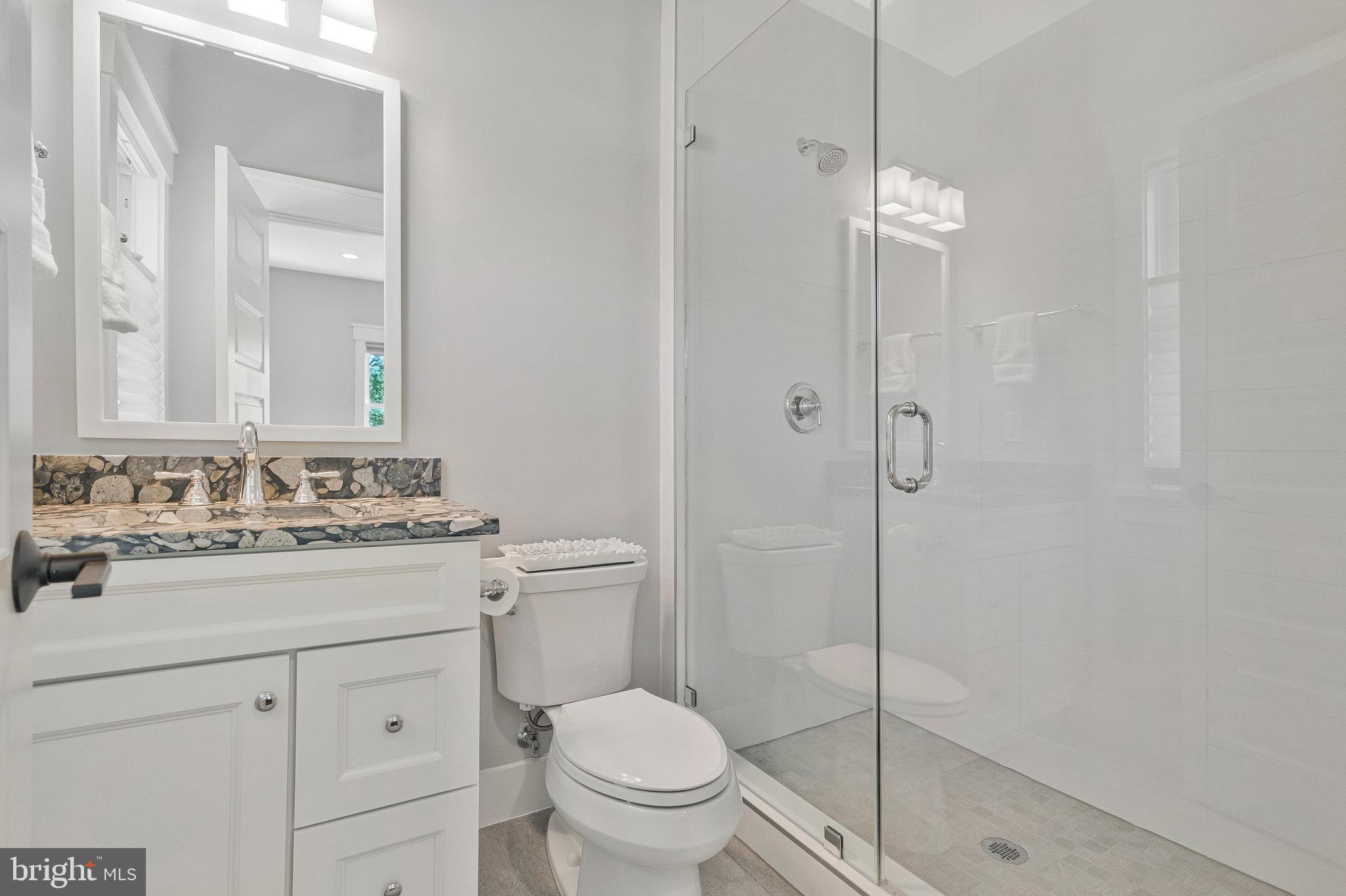 VIENNA WOODS - Residential