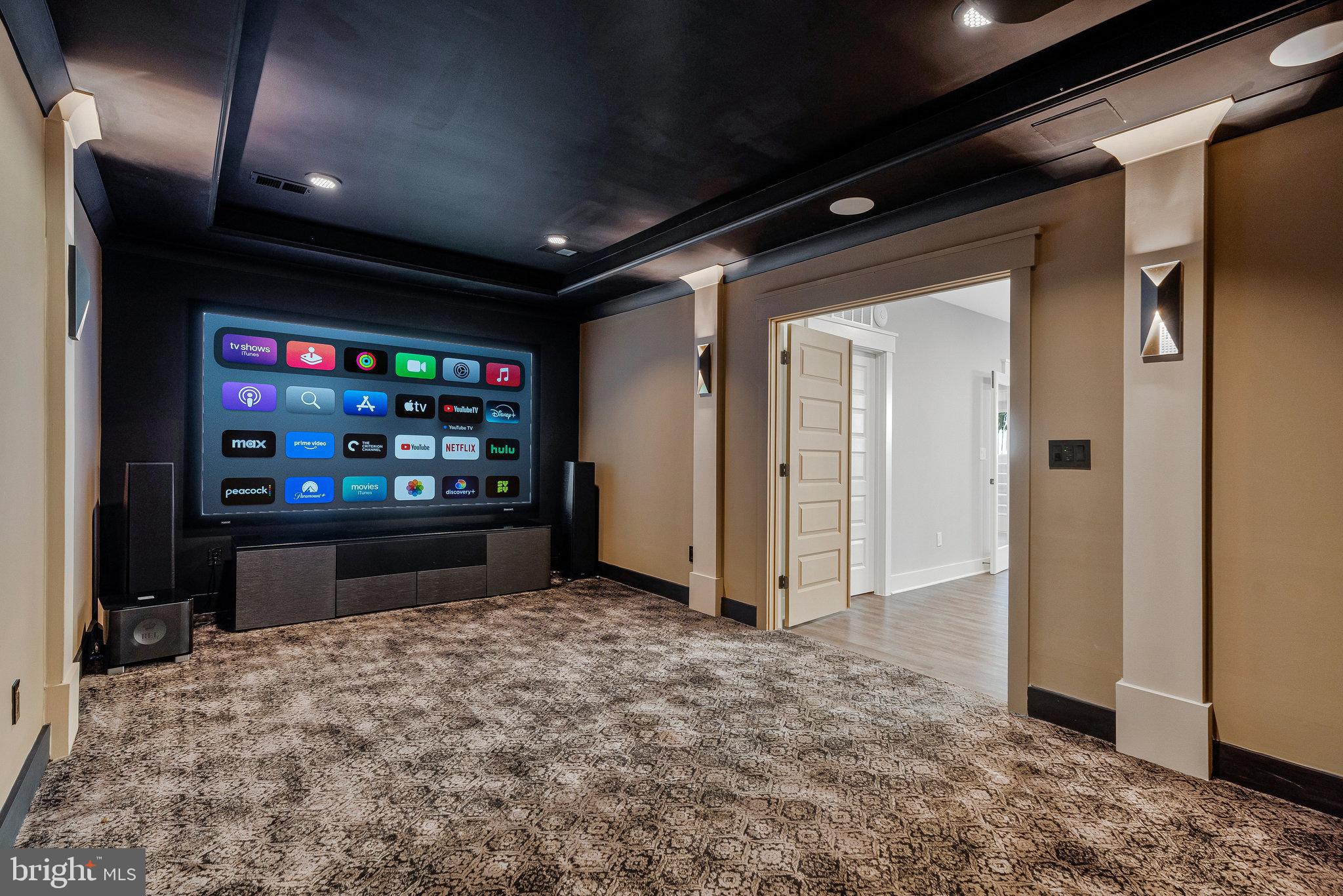 VIENNA WOODS - Residential