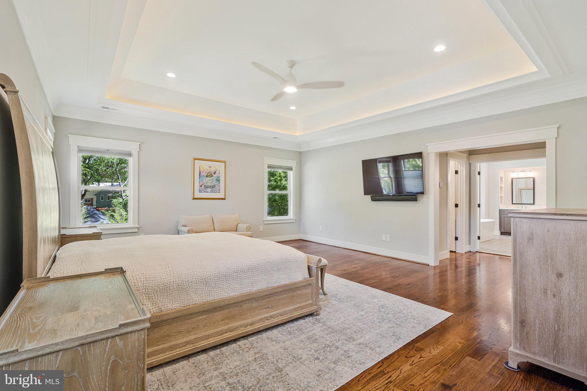 VIENNA WOODS - Residential