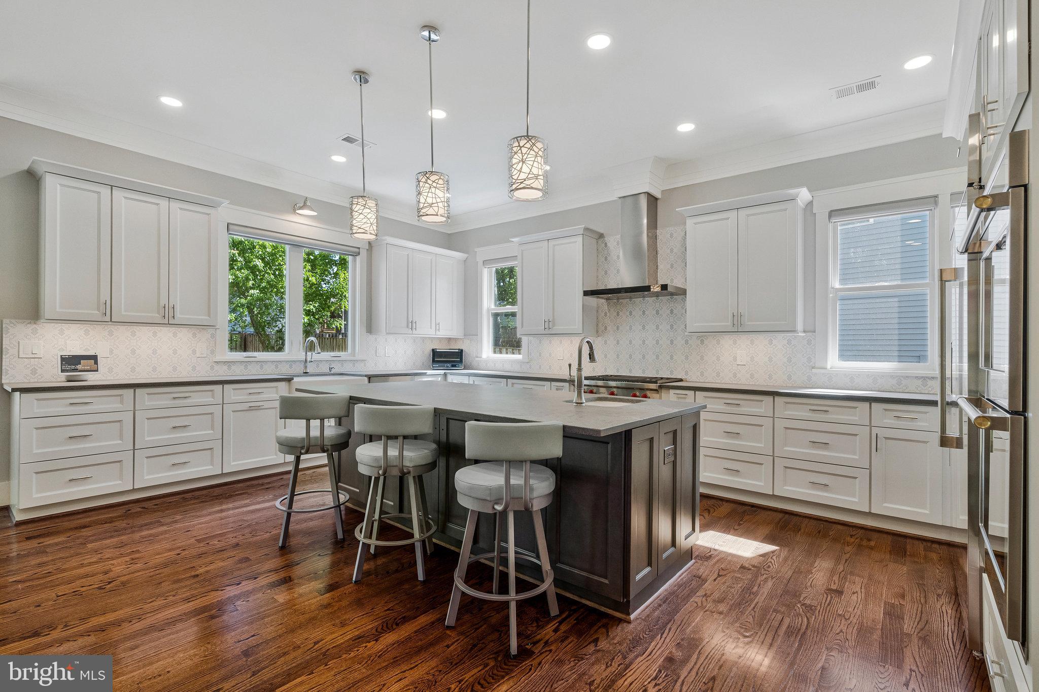 VIENNA WOODS - Residential