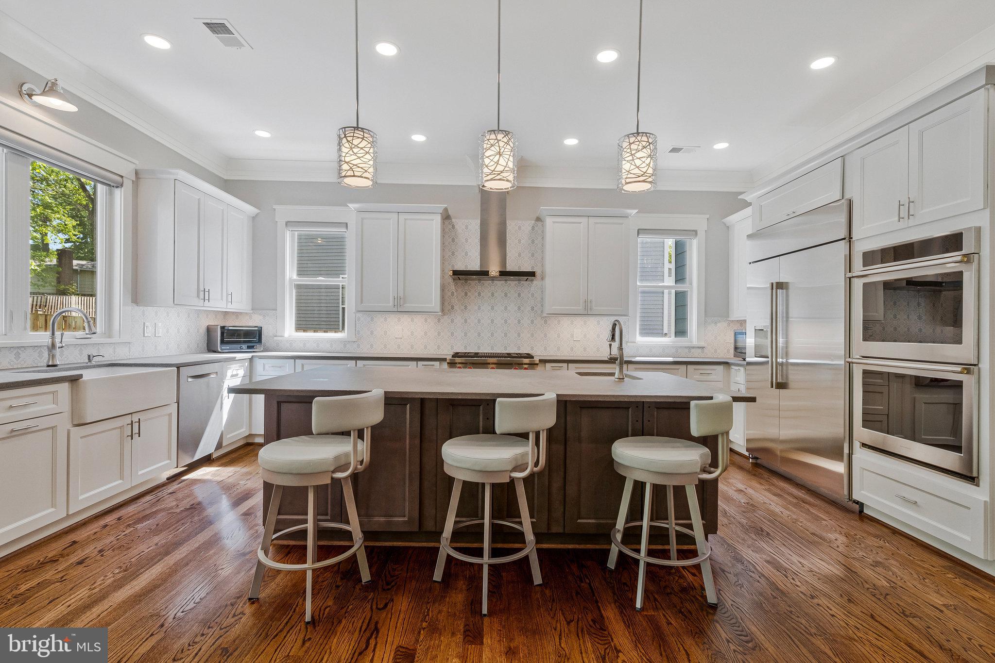 VIENNA WOODS - Residential