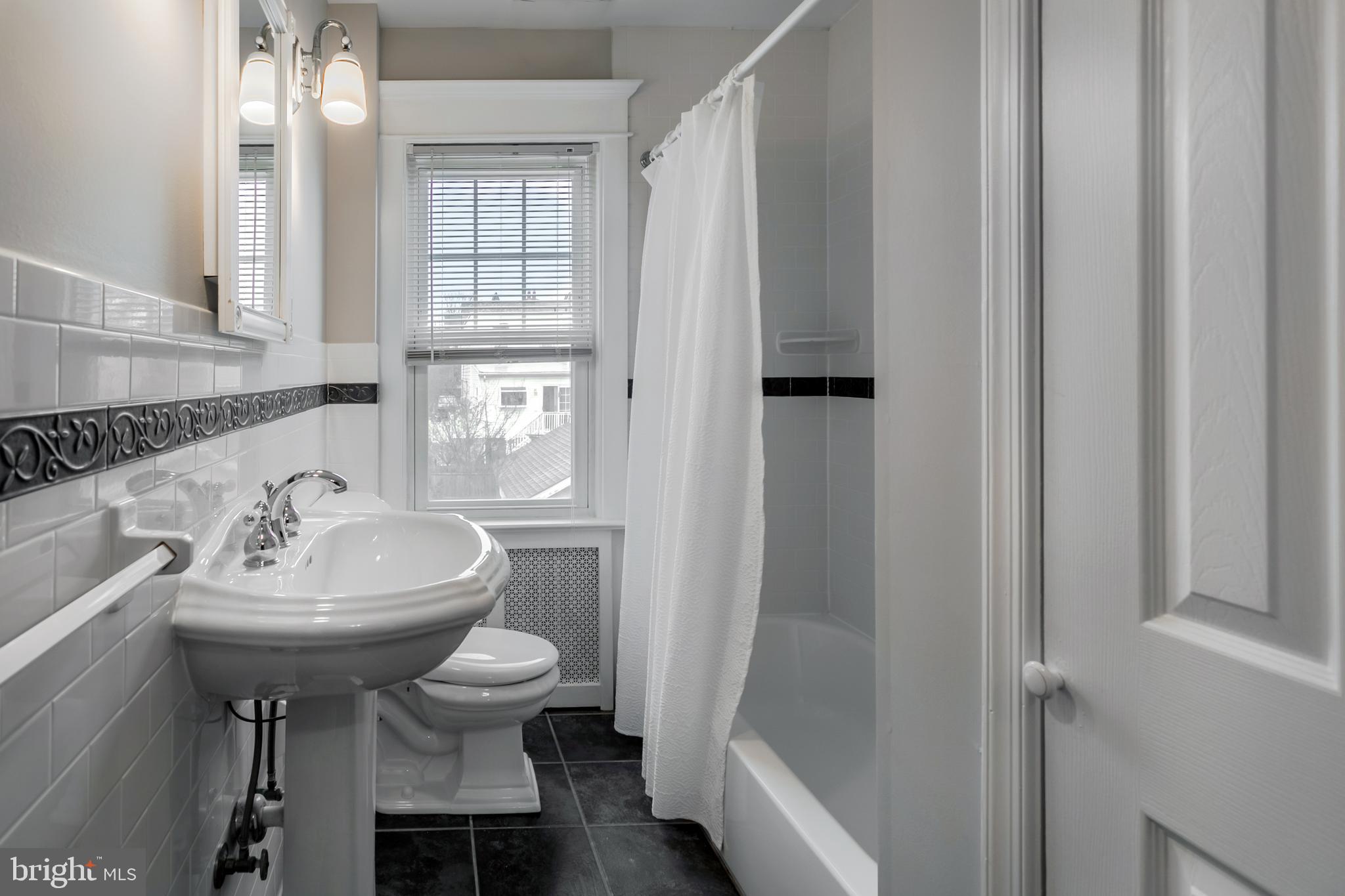 WOODMERE - Residential