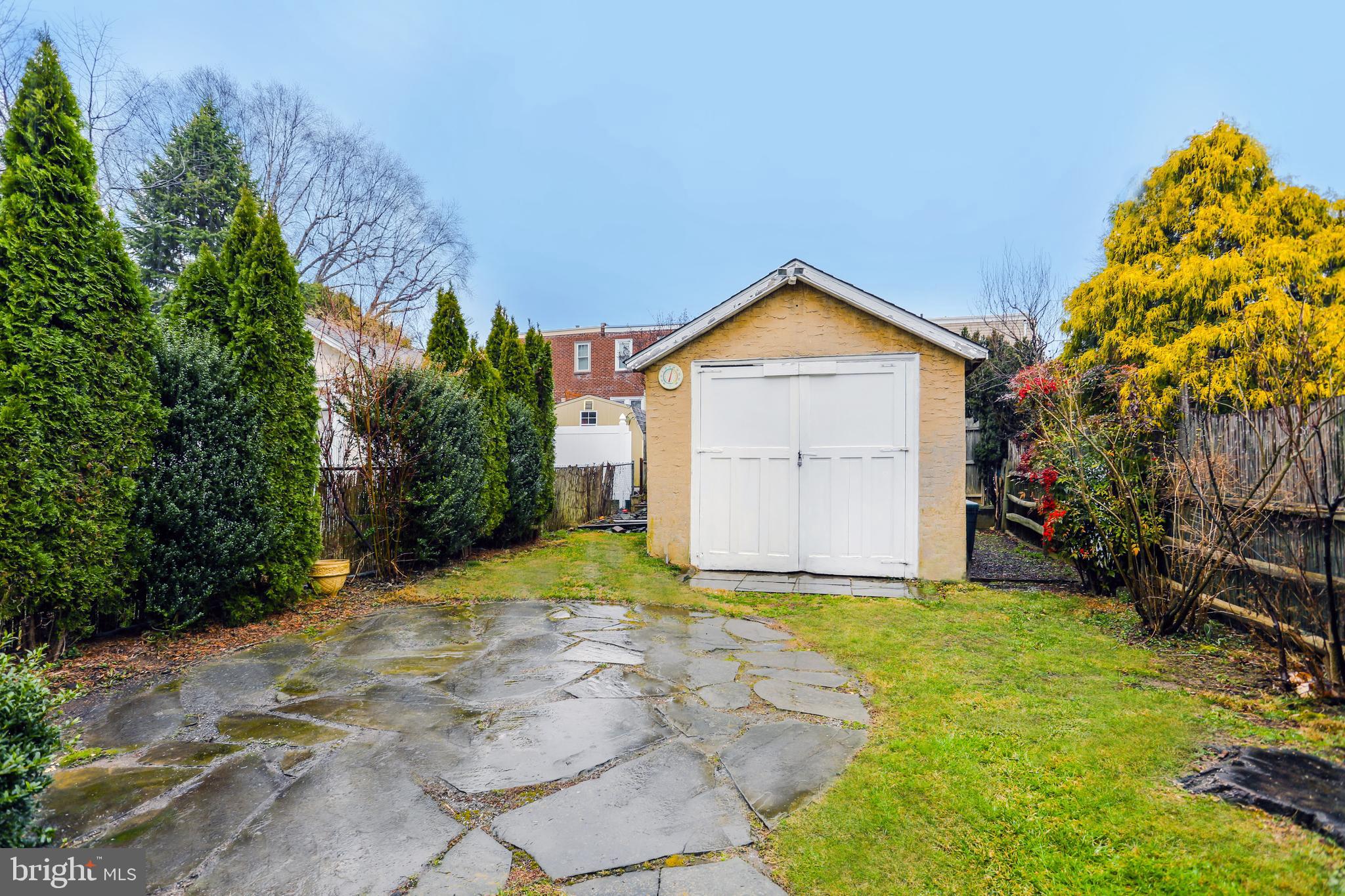 WOODMERE - Residential