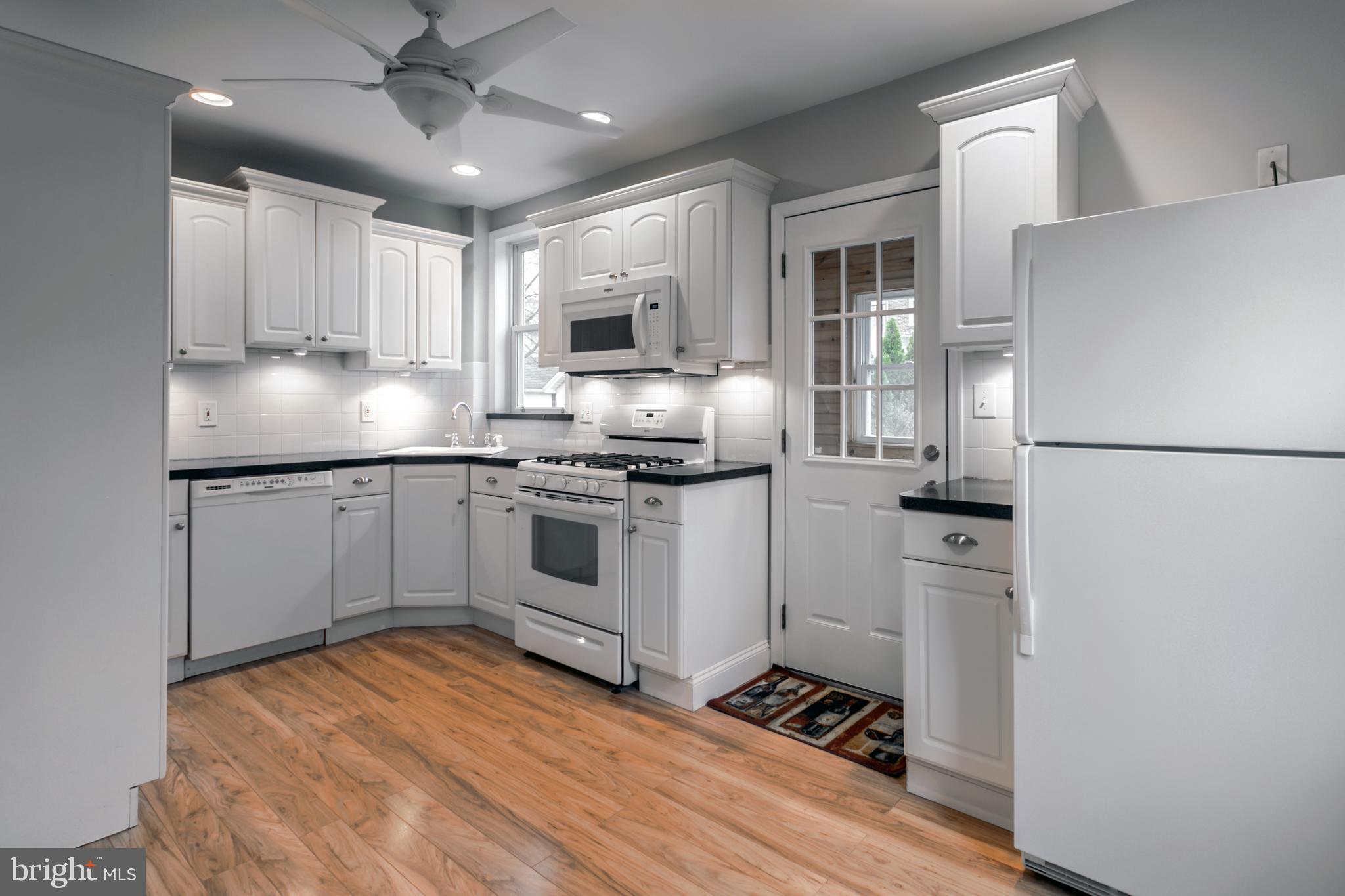 WOODMERE - Residential