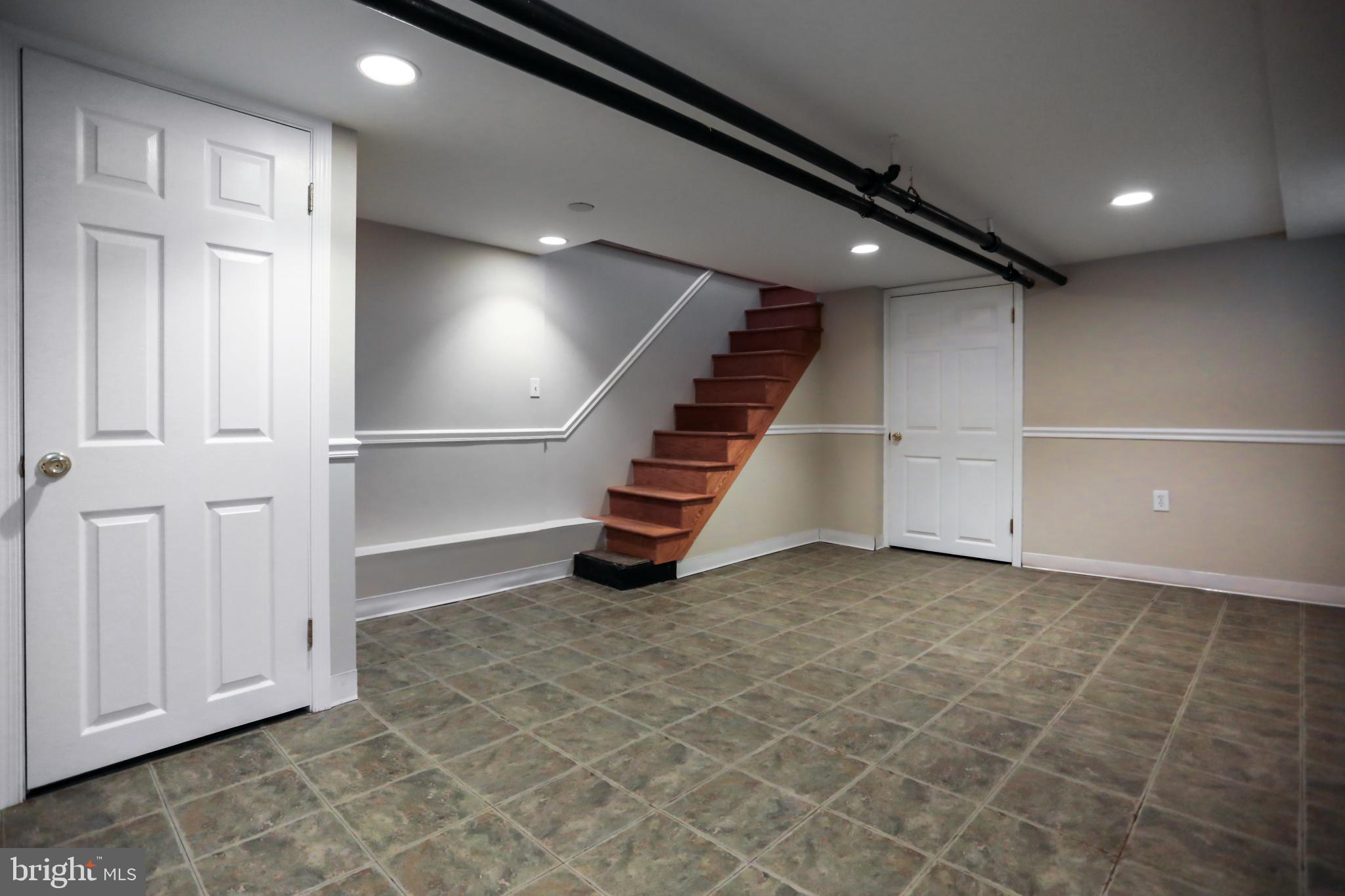 WOODMERE - Residential