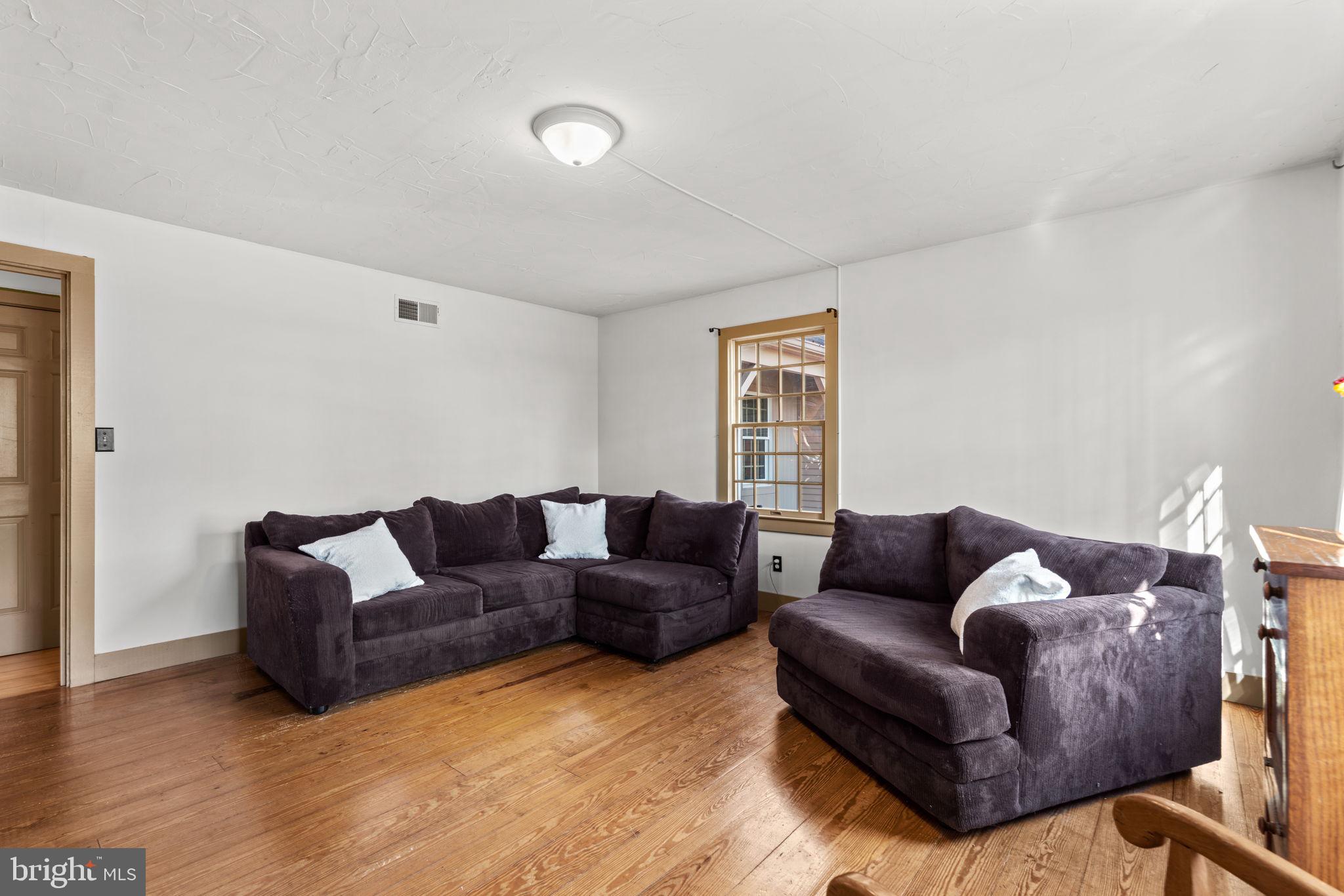 OAKMONT GREEN - Residential