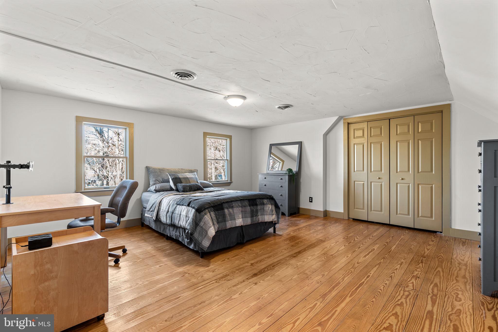 OAKMONT GREEN - Residential