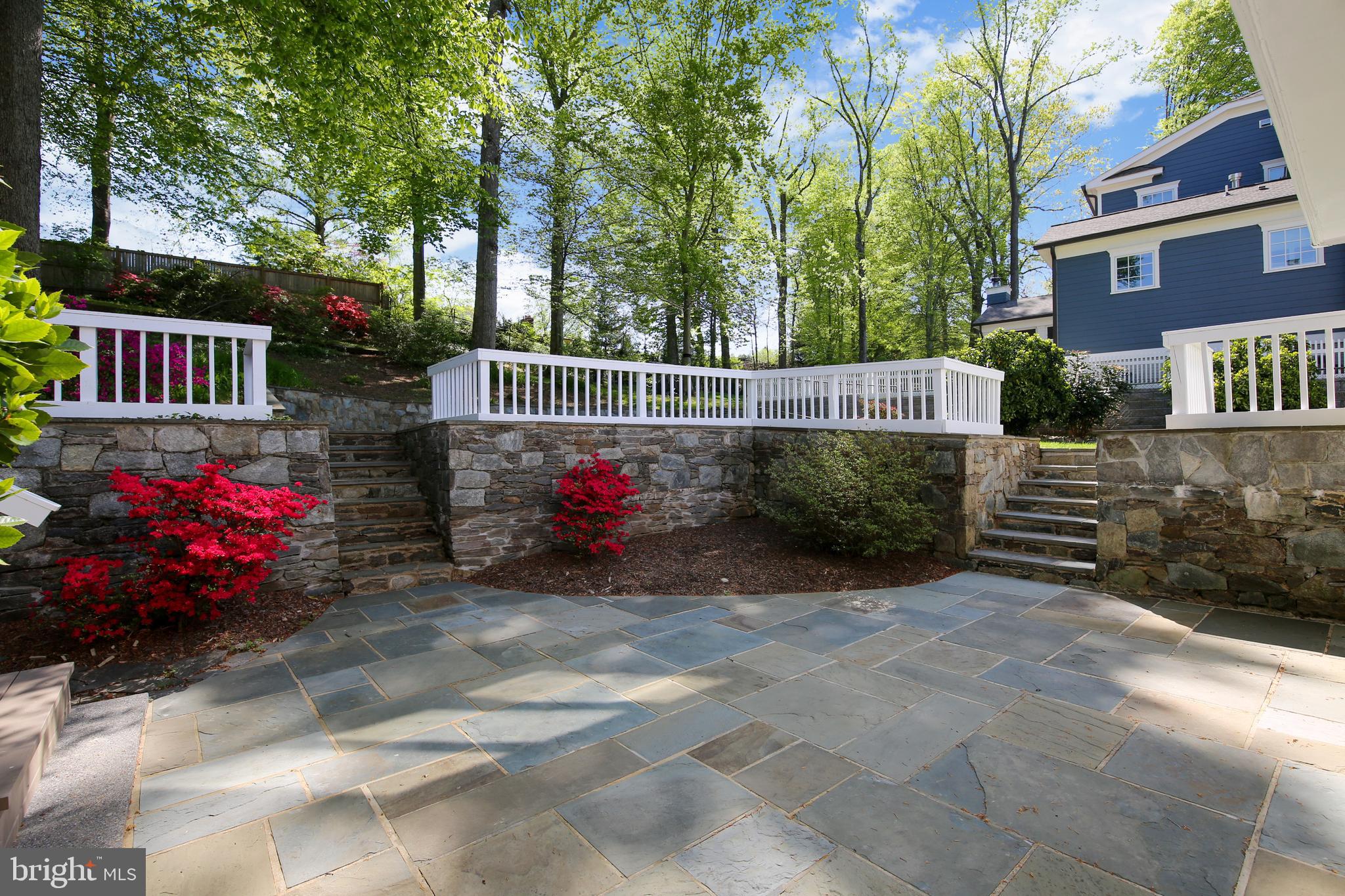 LYBROOK - Residential