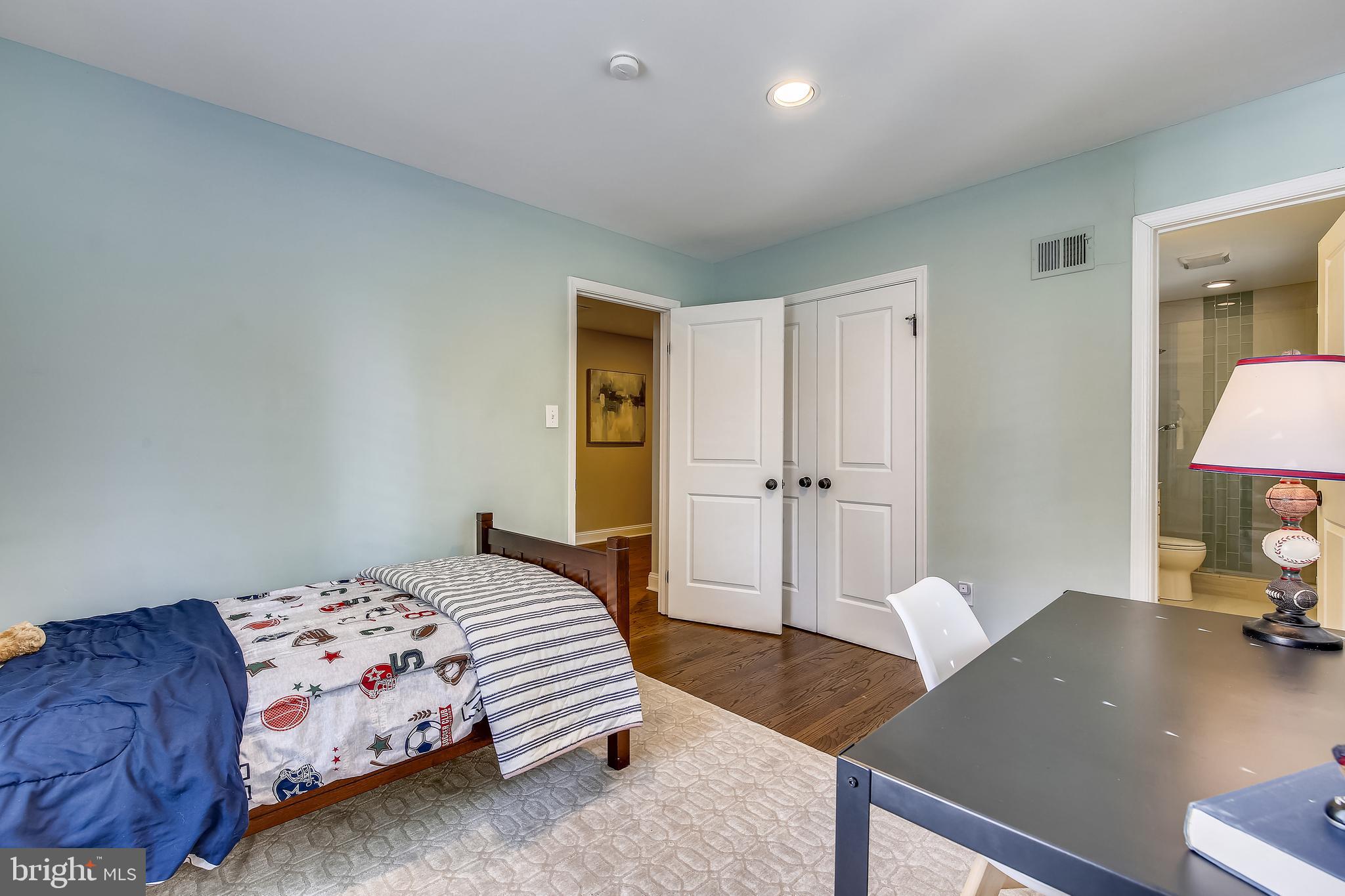 LYBROOK - Residential