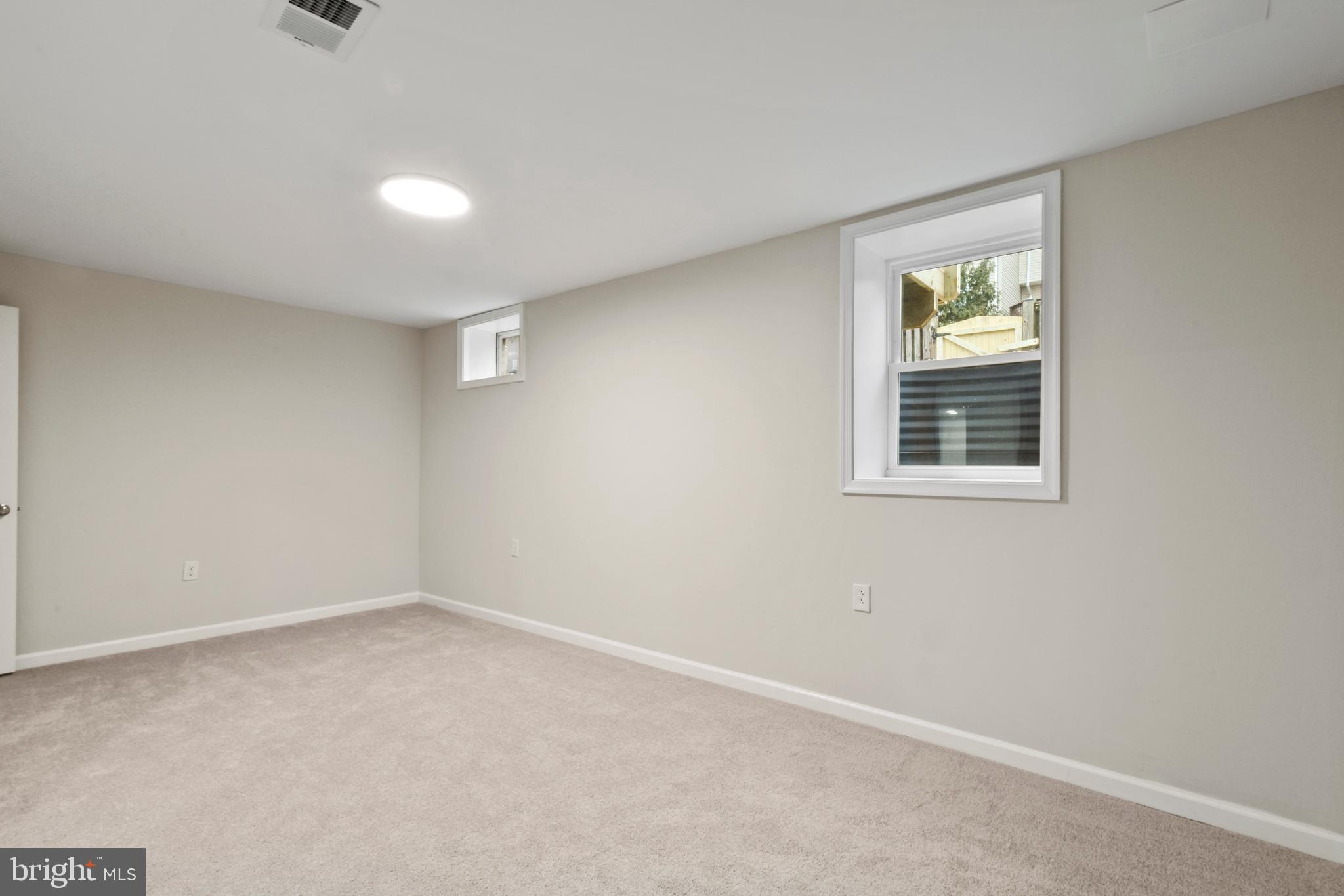 COUNTY GREEN - Residential