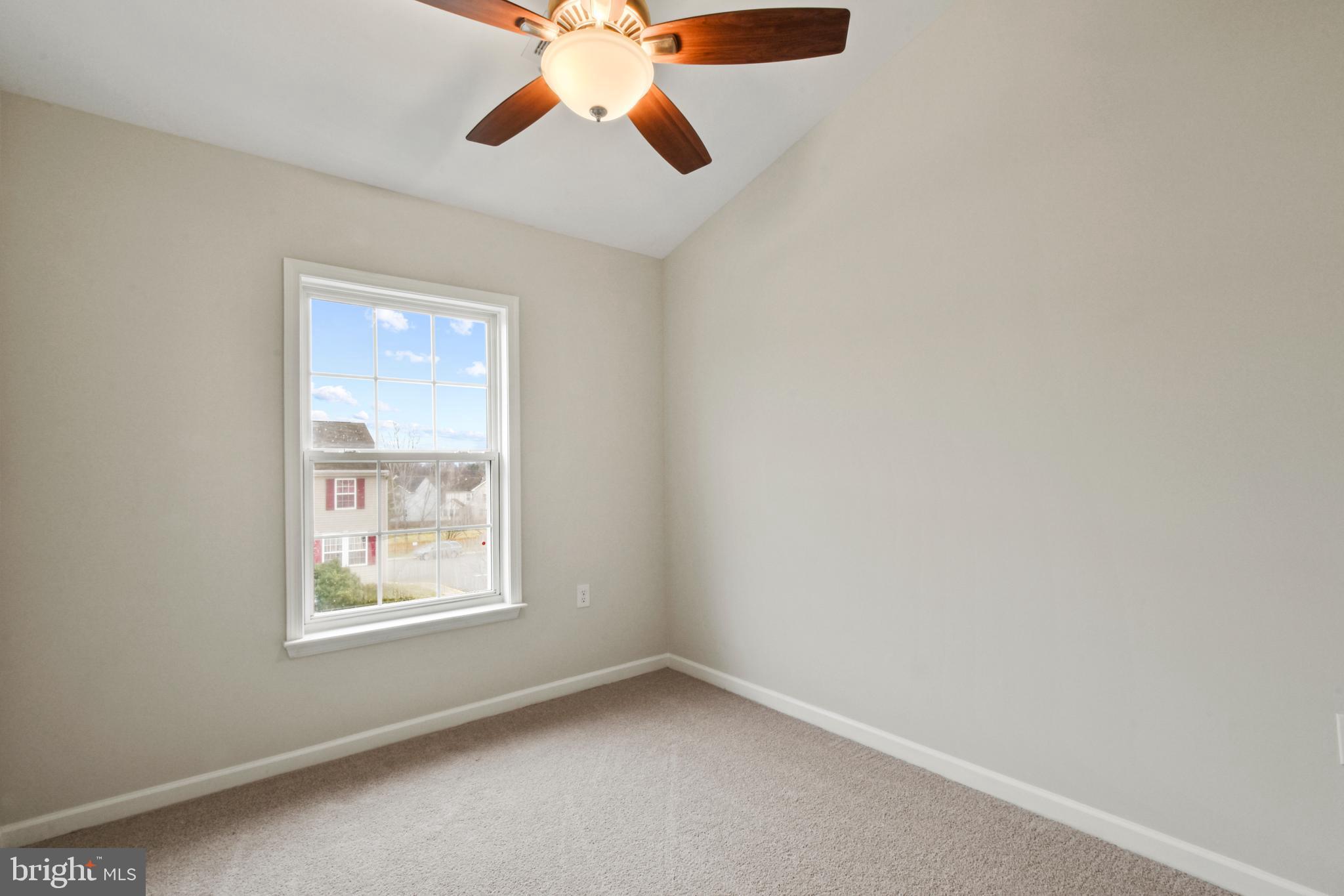 COUNTY GREEN - Residential