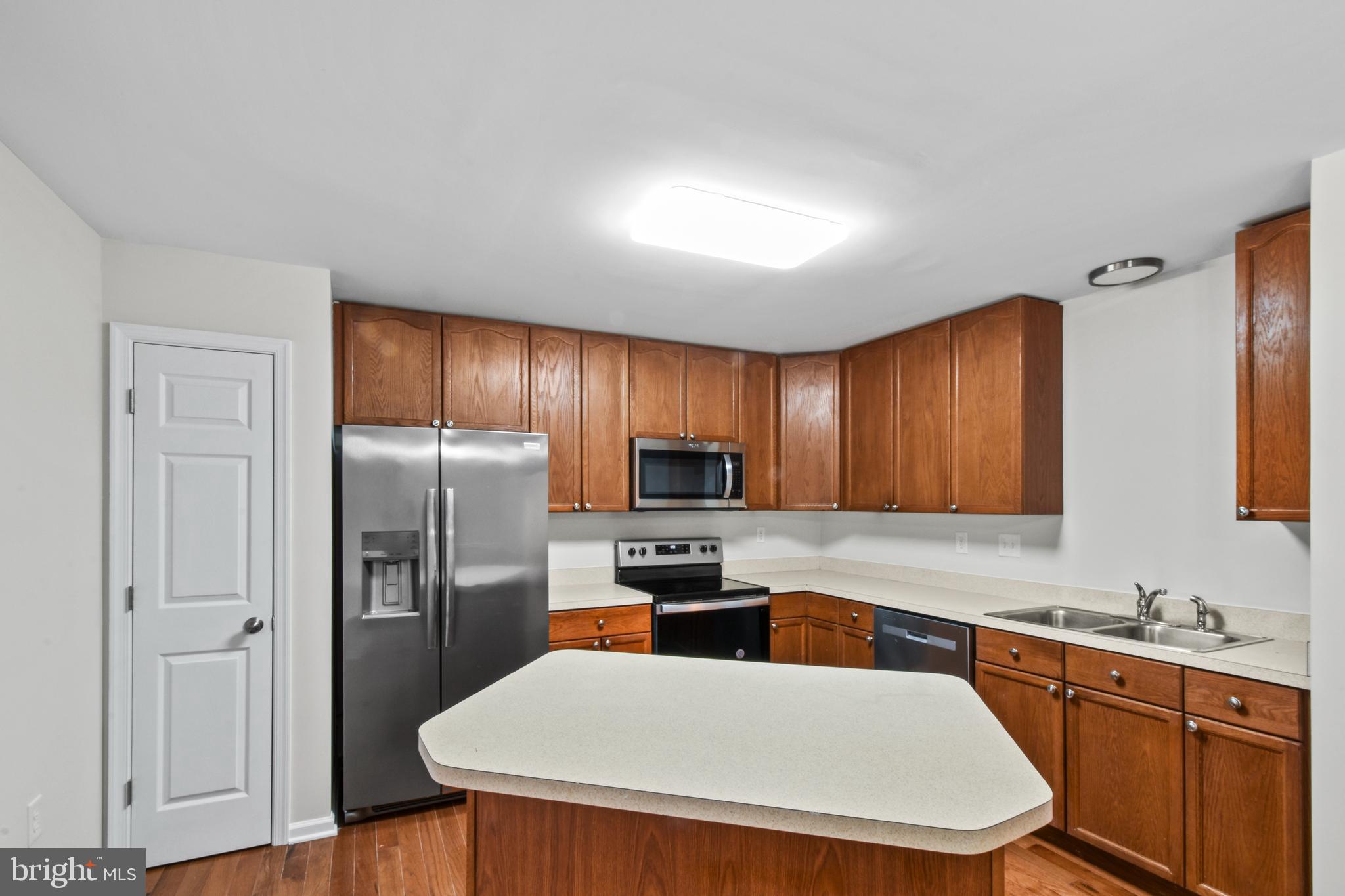 COUNTY GREEN - Residential