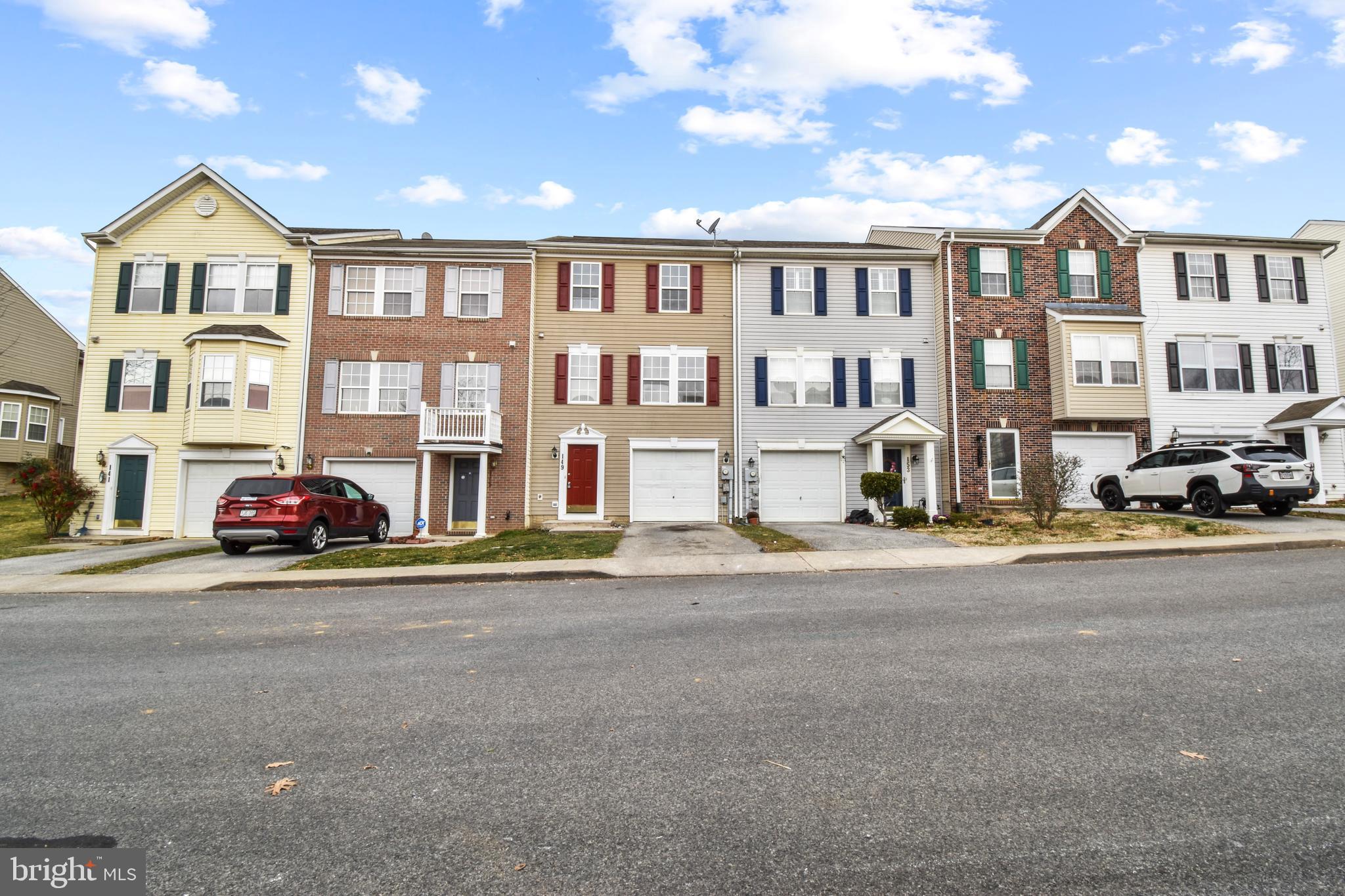 COUNTY GREEN - Residential