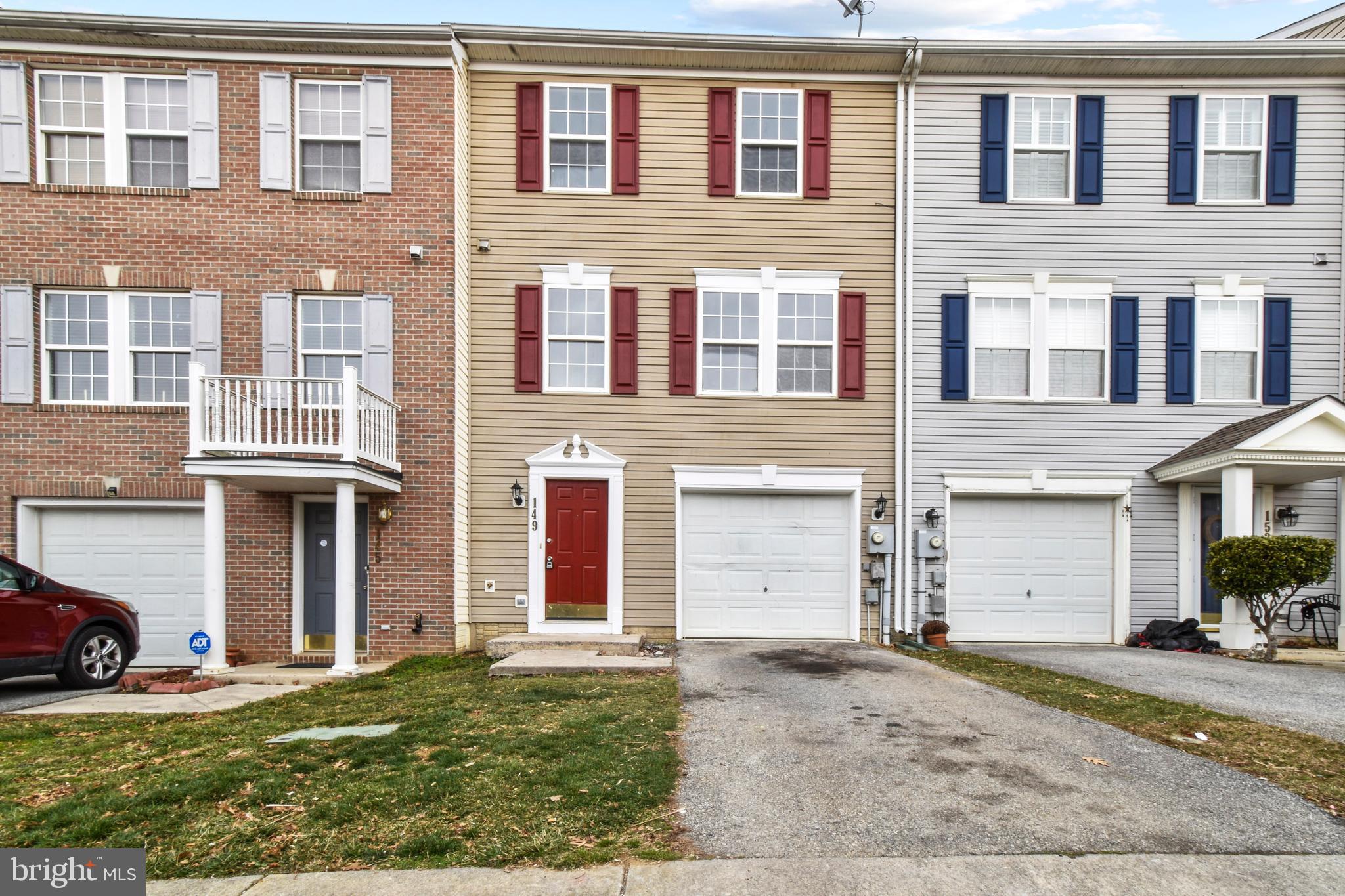 COUNTY GREEN - Residential