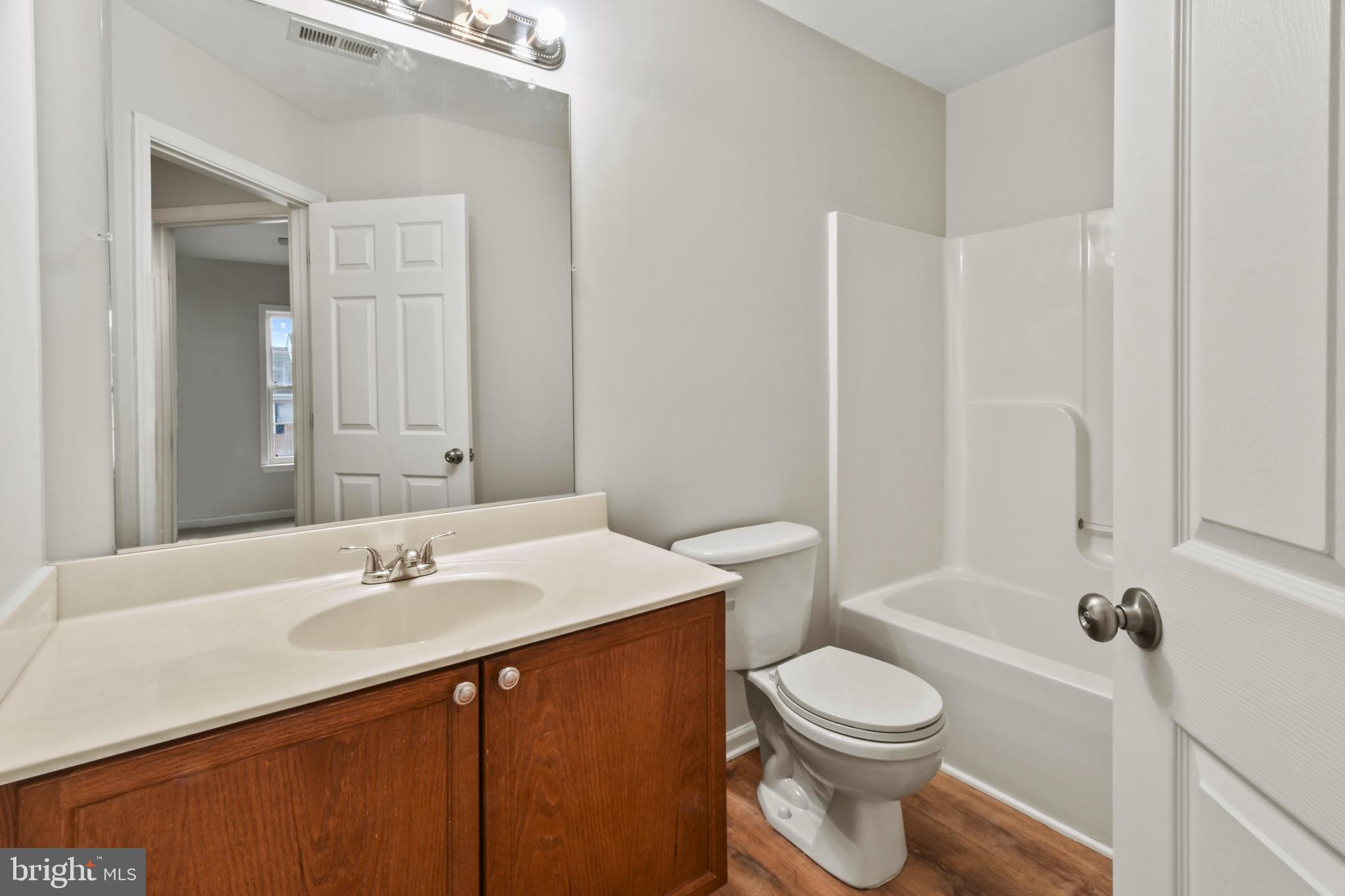 COUNTY GREEN - Residential