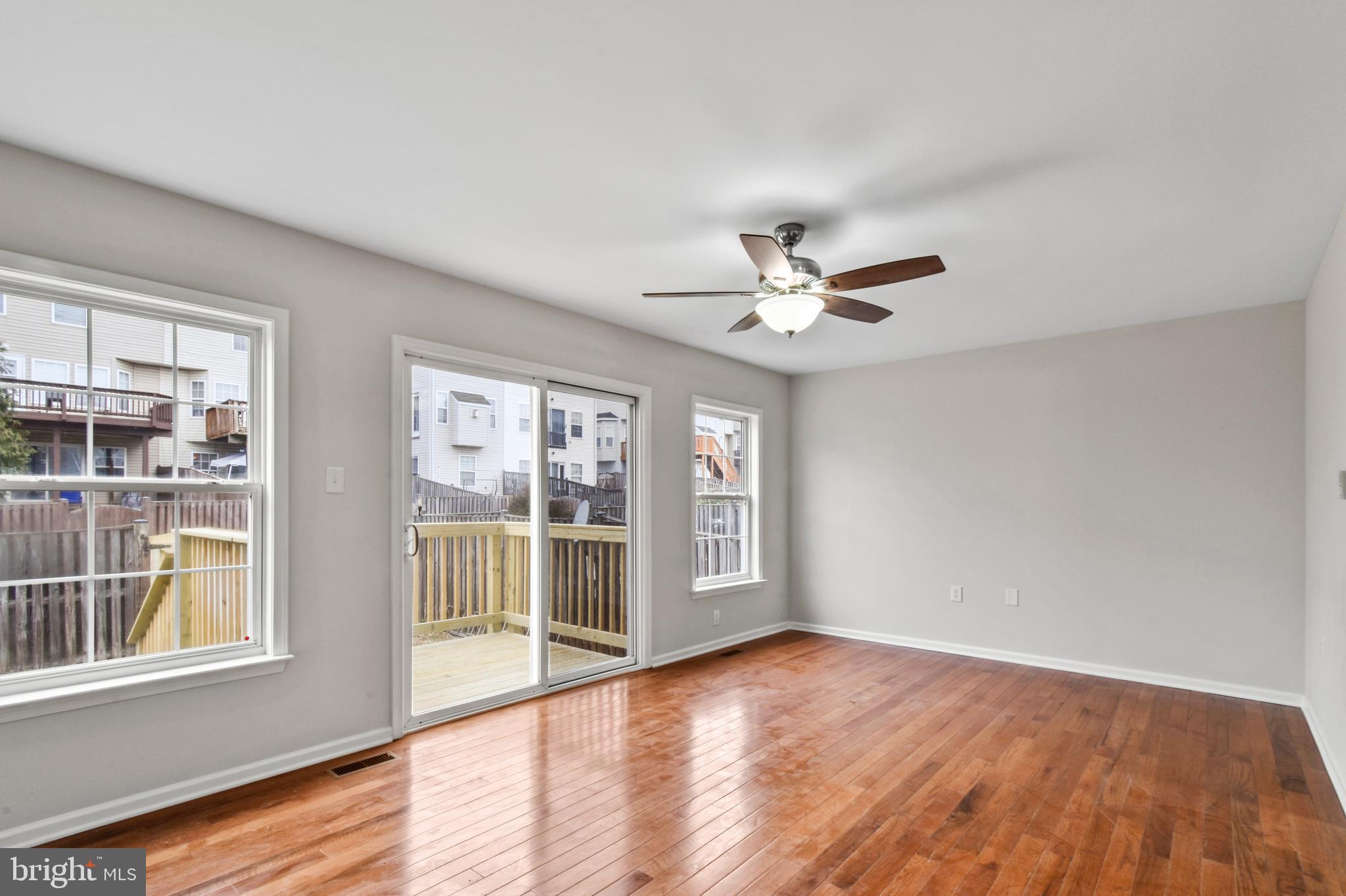 COUNTY GREEN - Residential