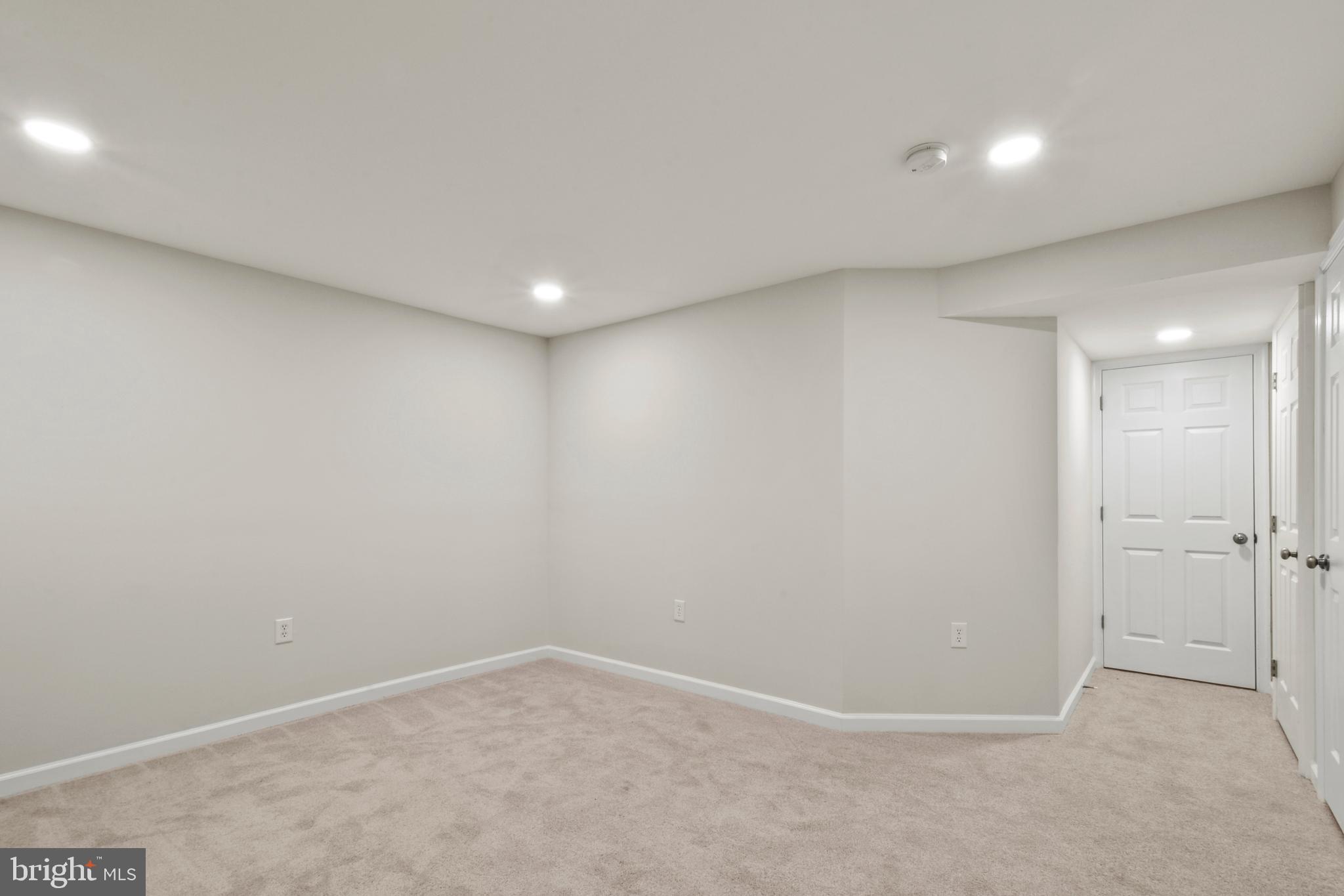 COUNTY GREEN - Residential