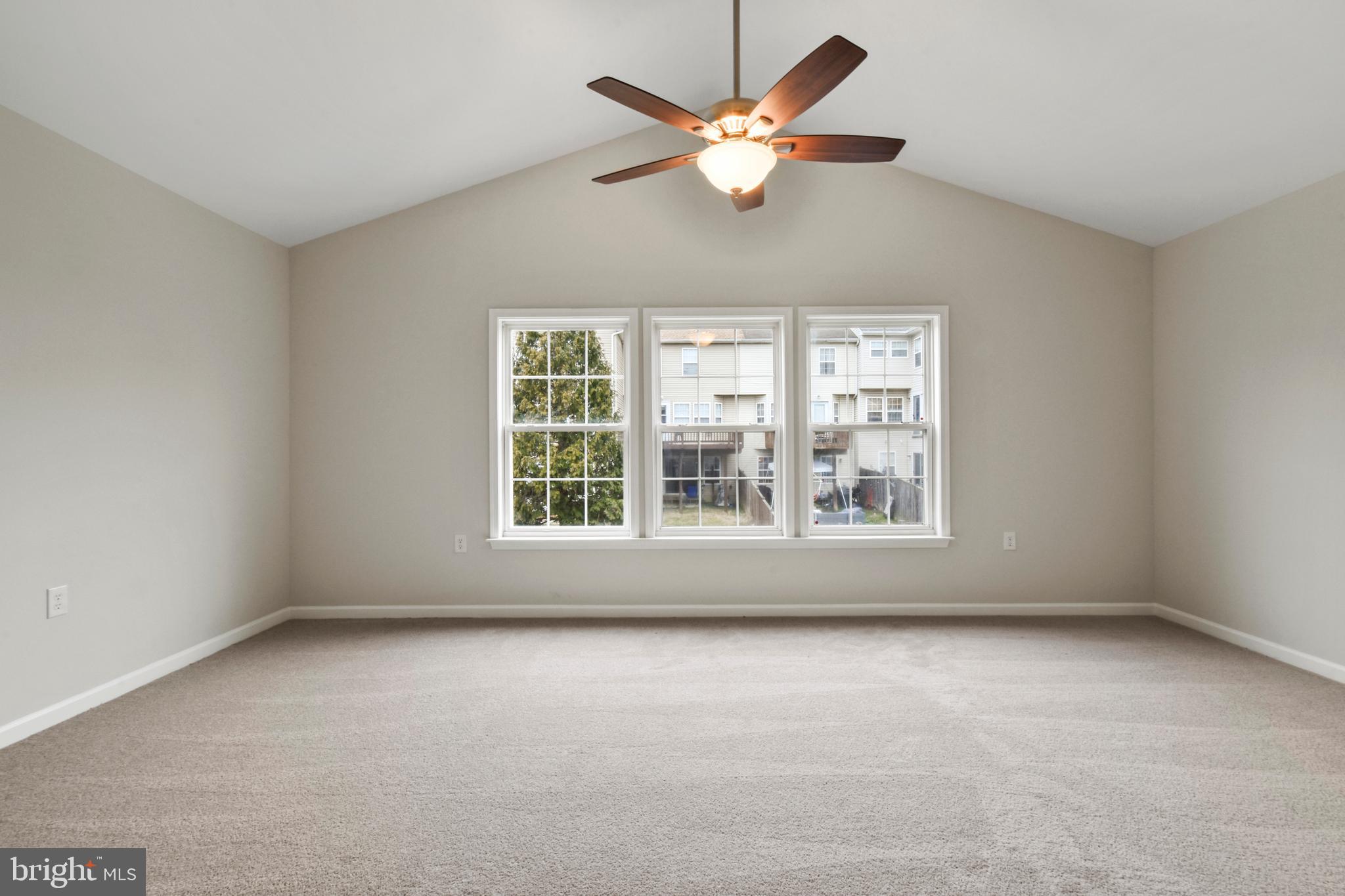 COUNTY GREEN - Residential