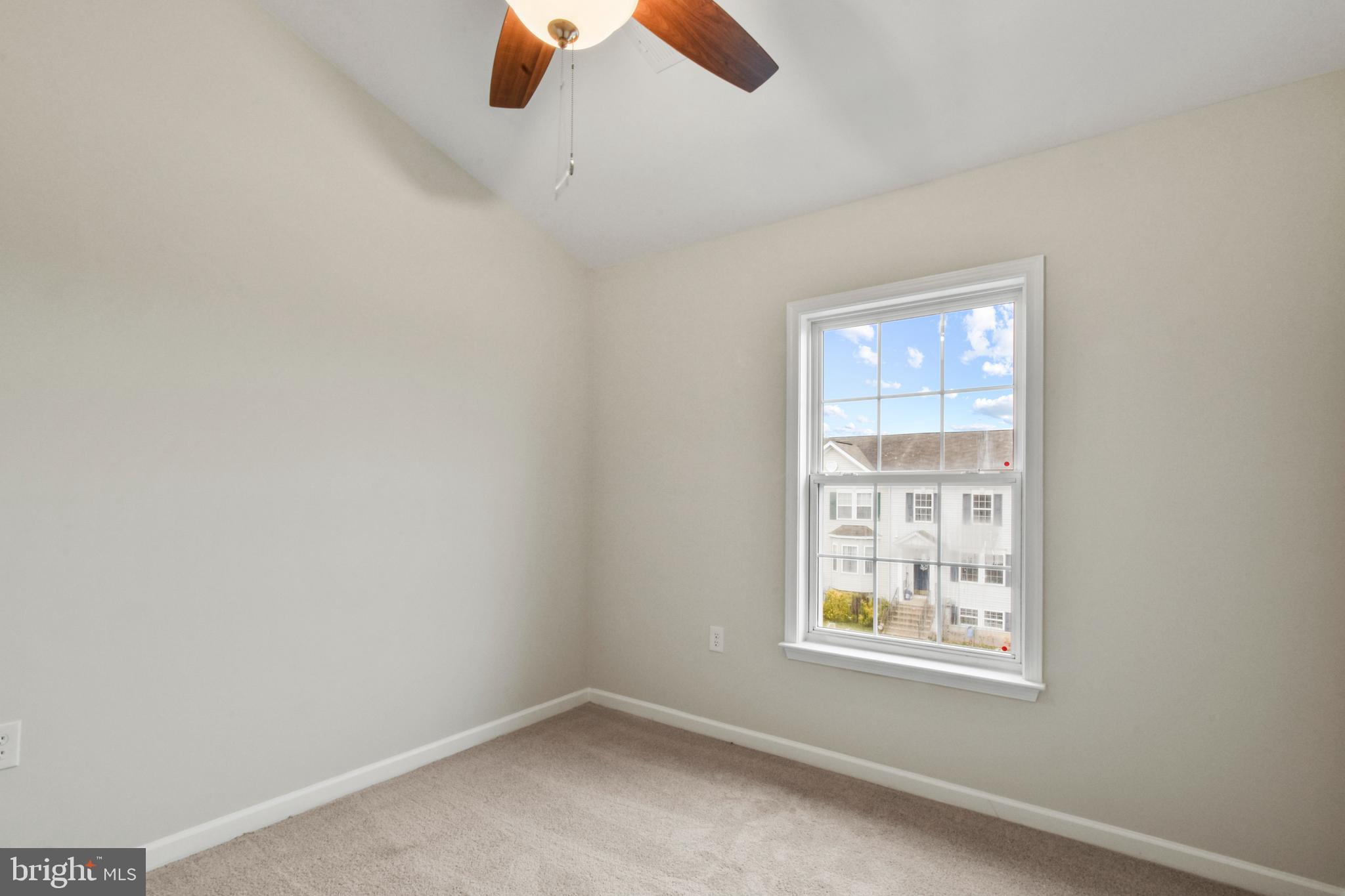 COUNTY GREEN - Residential