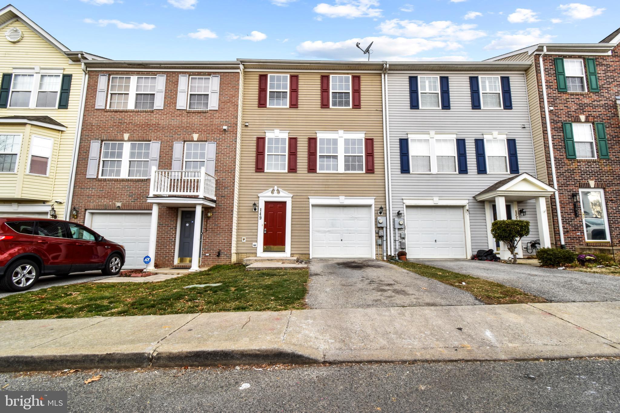 COUNTY GREEN - Residential