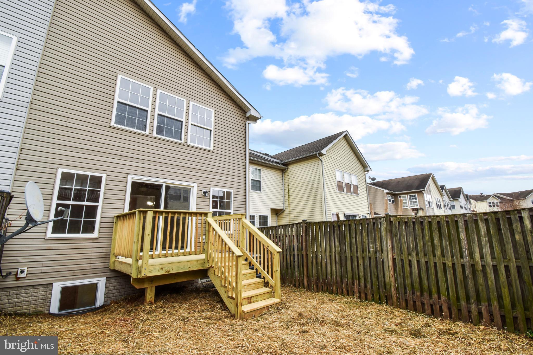 COUNTY GREEN - Residential