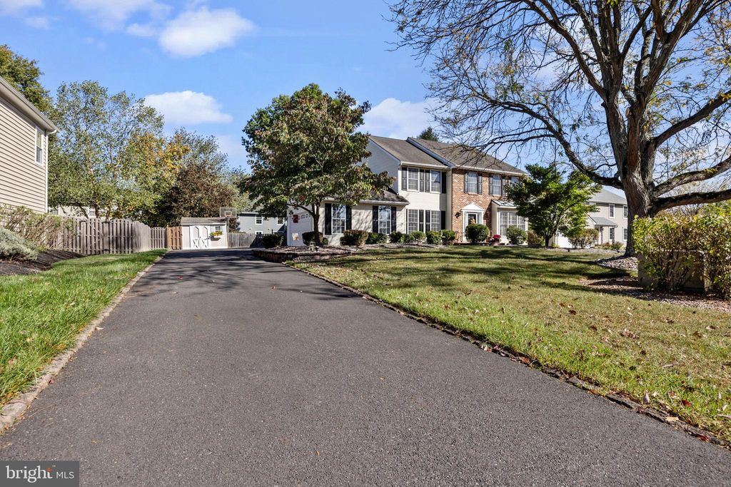 Photo of 571 Heritage Oak Drive, YARDLEY, PA 19067 (MLS # PABU2107302)