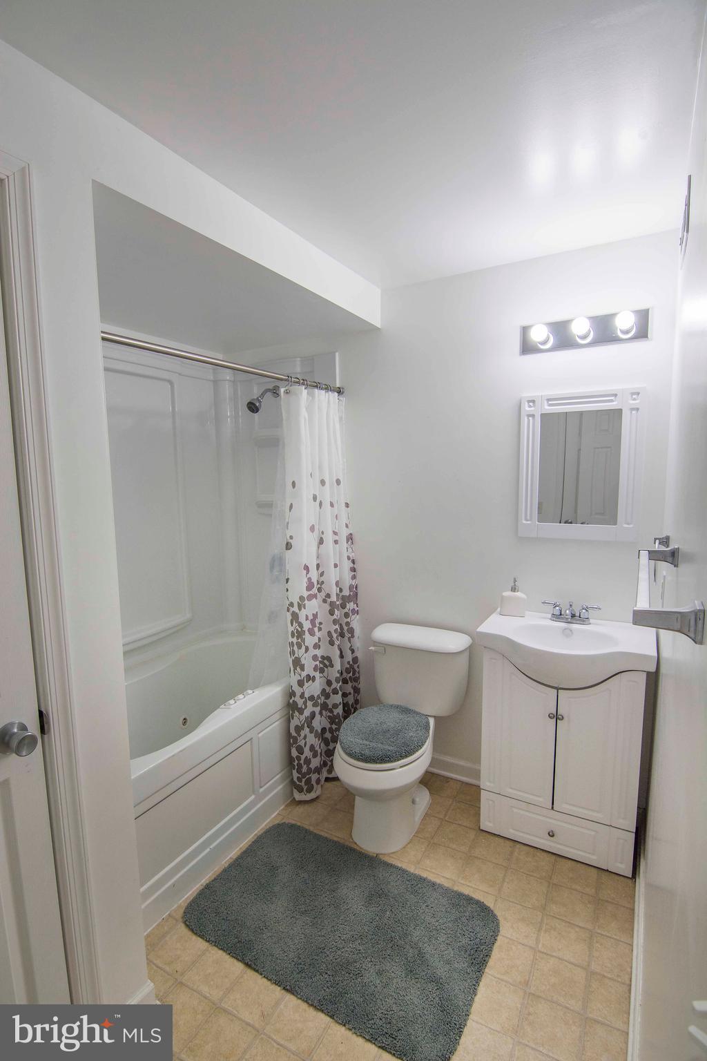 HENSEL STONE WOODS - Residential