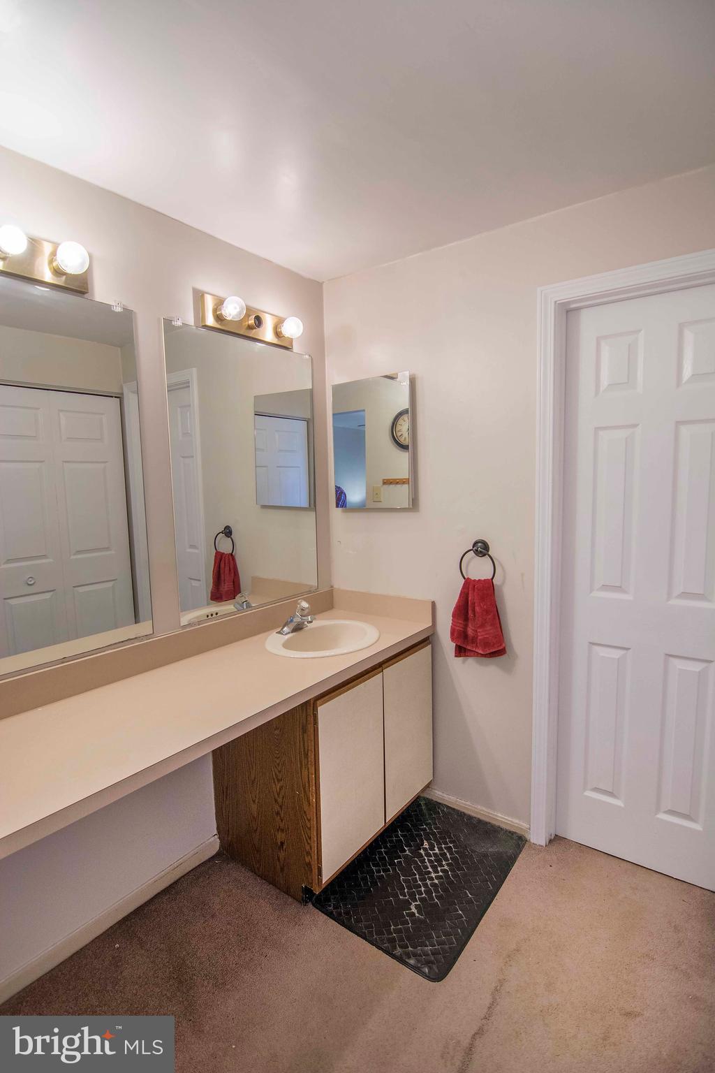 HENSEL STONE WOODS - Residential