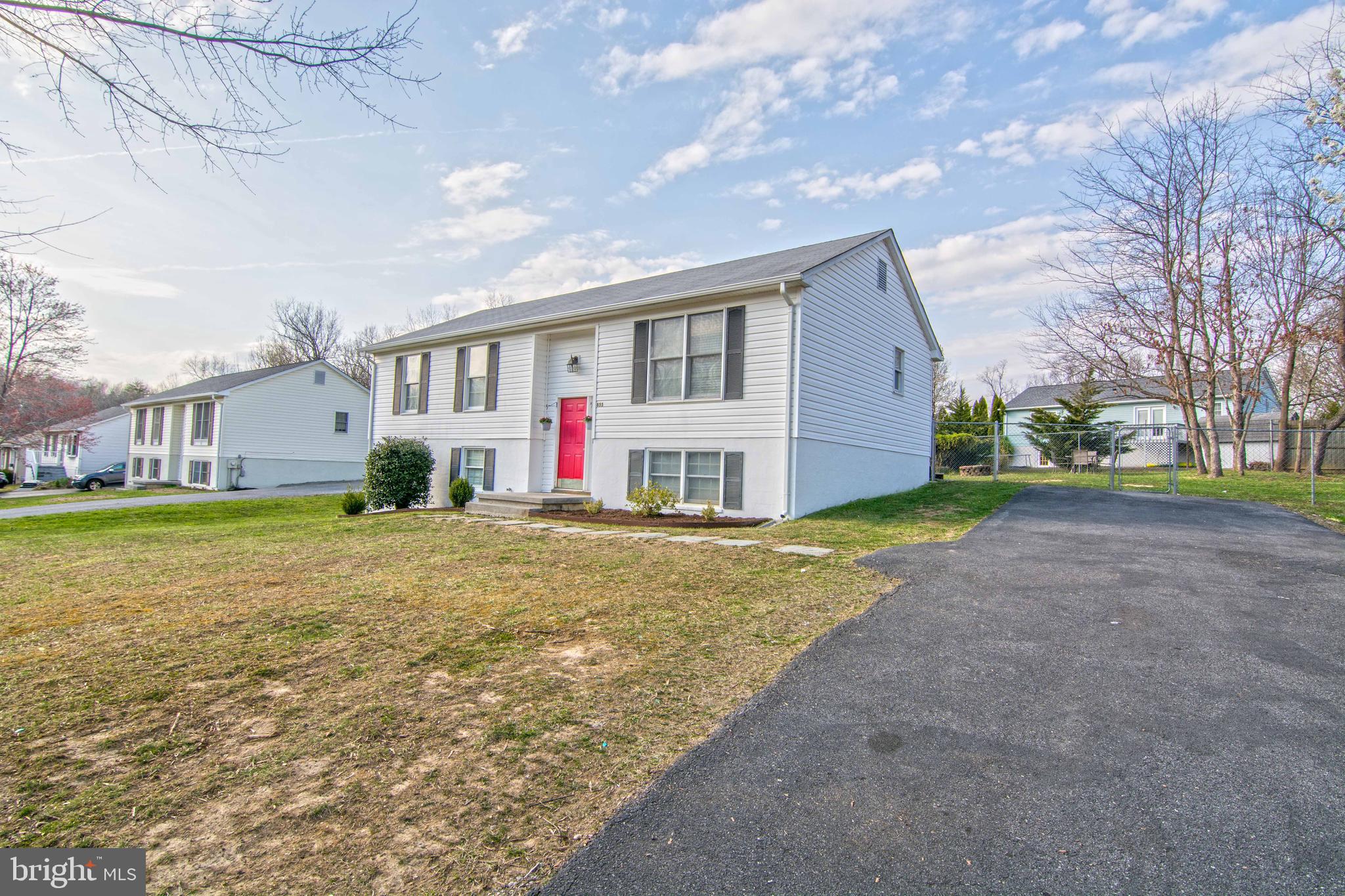 HENSEL STONE WOODS - Residential