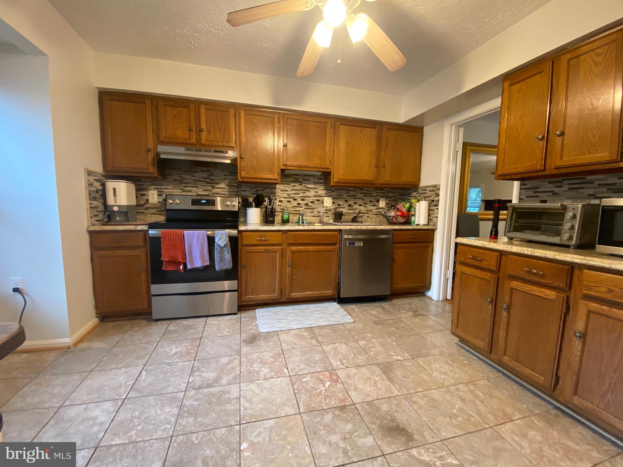 7225 KOUSA LANE