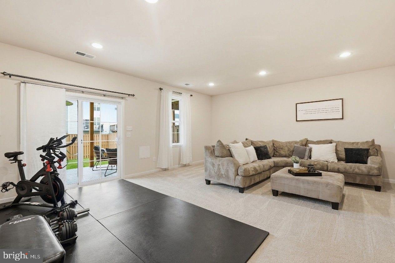 MAYFAIR - Residential